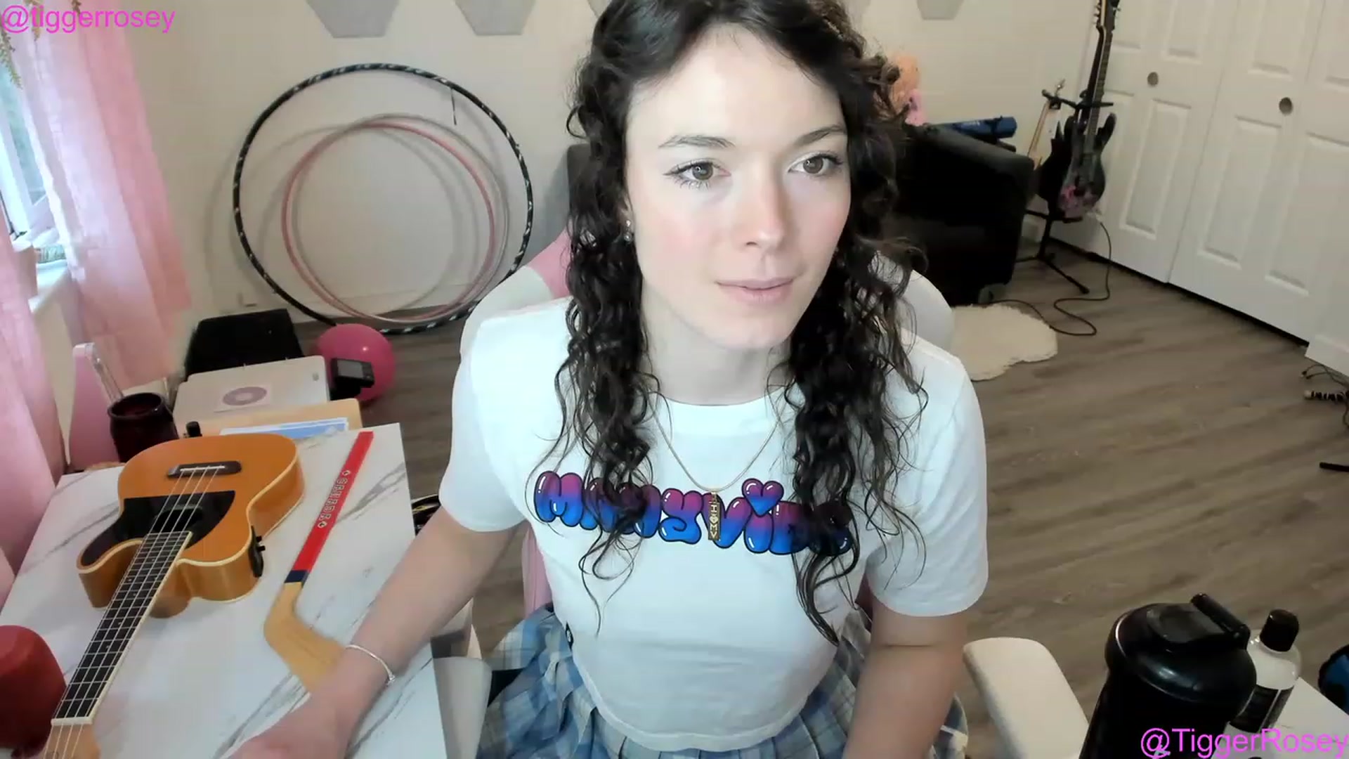 Gallery image thumbnail from TiggerRosey's myfreecams stream on, 03/01/2023, 23:53 image 13 of 20