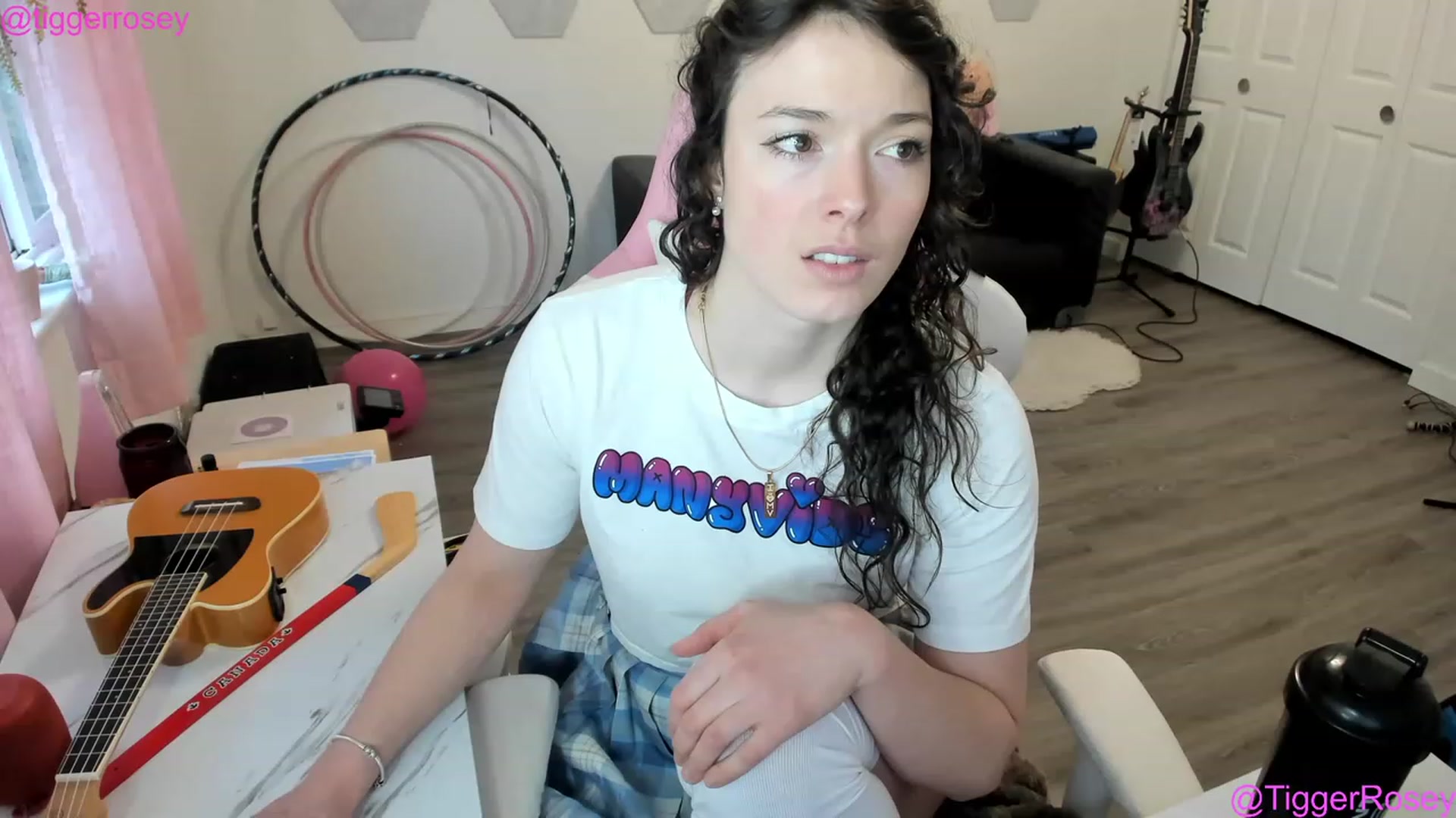 Gallery image thumbnail from TiggerRosey's myfreecams stream on, 03/01/2023, 23:53 image 2 of 20