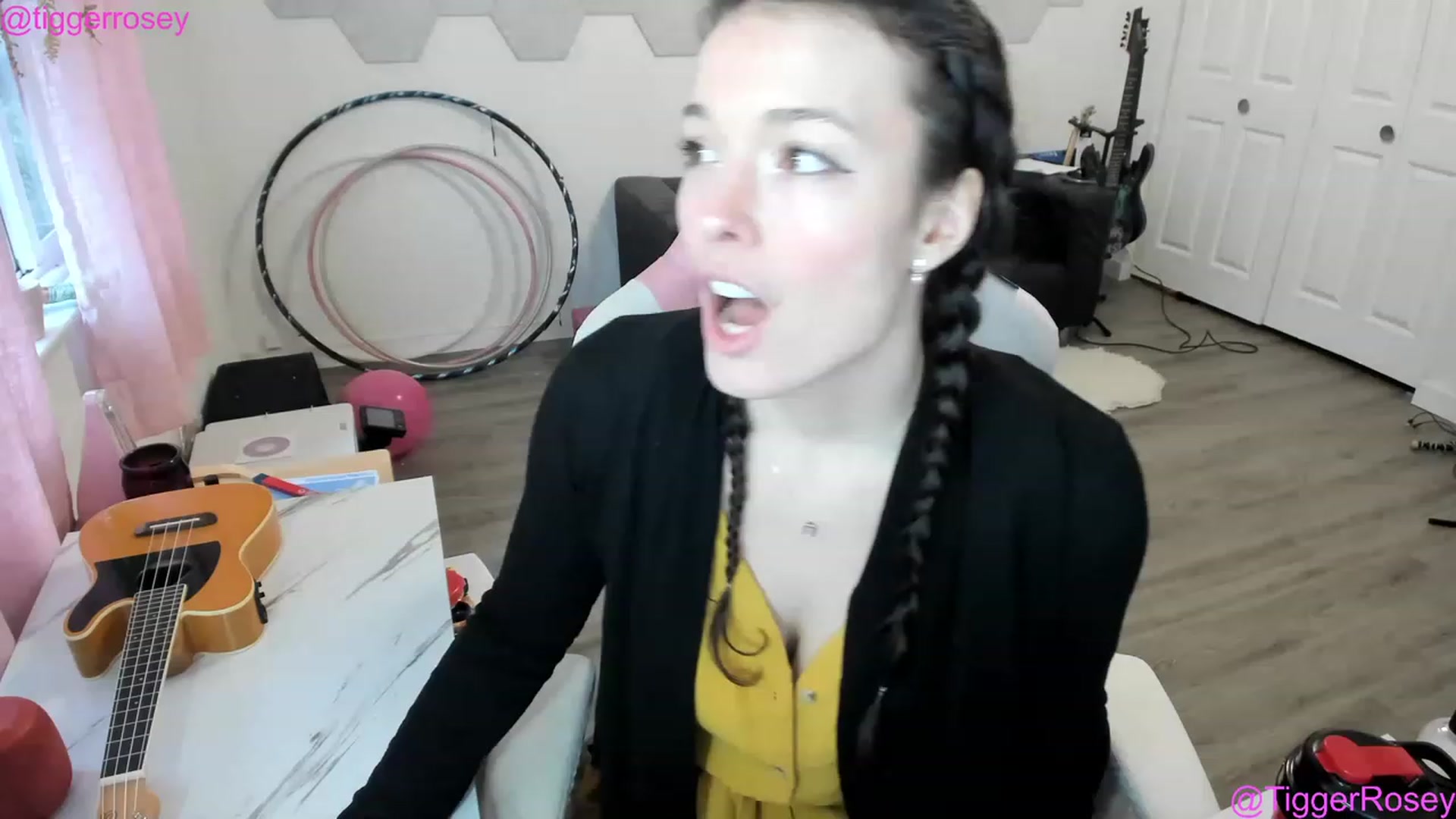 Gallery image thumbnail from TiggerRosey's myfreecams stream on, 03/04/2023, 24:50 image 7 of 20
