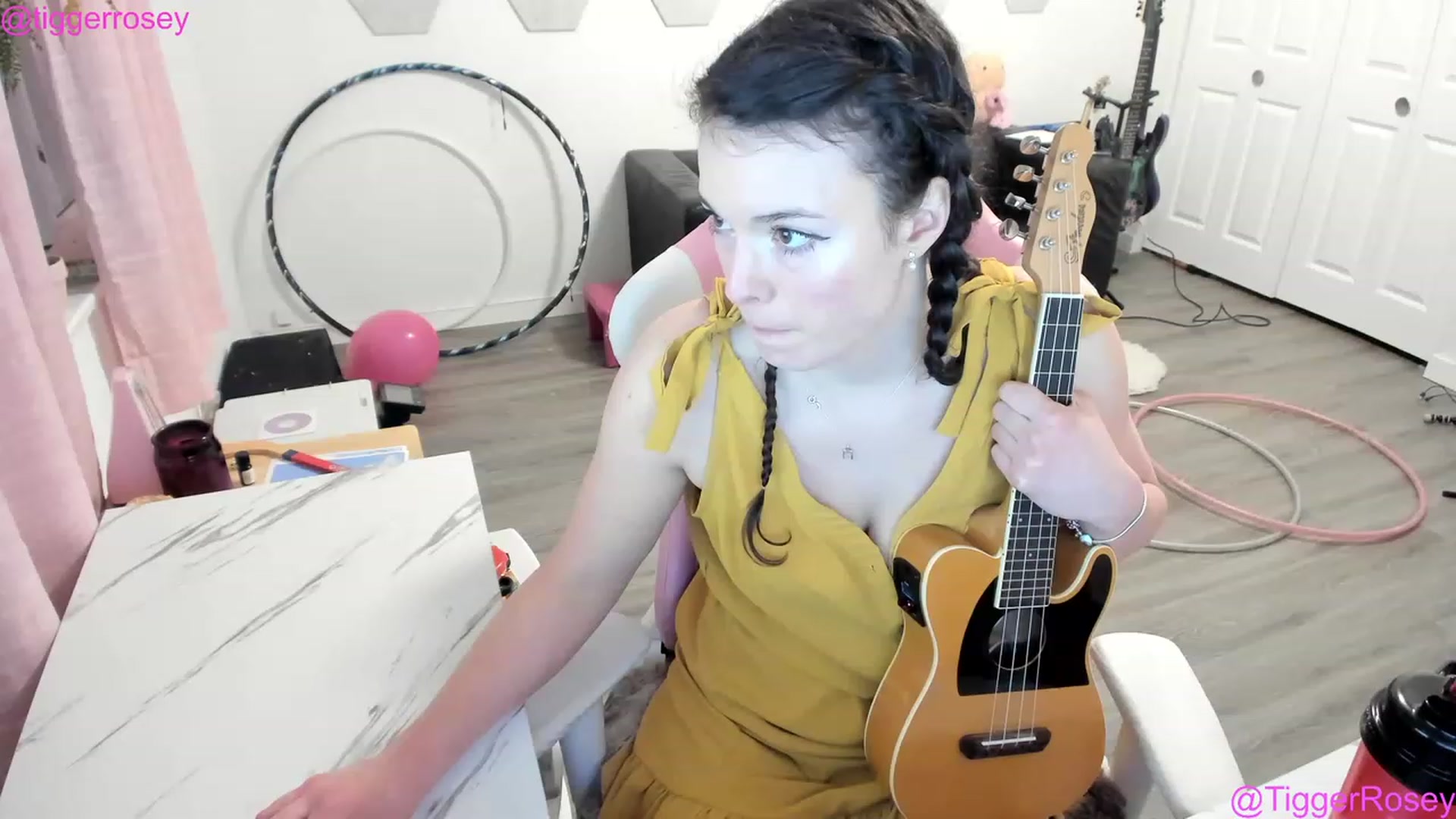 Gallery image thumbnail from TiggerRosey's myfreecams stream on, 03/04/2023, 03:51 image 18 of 20