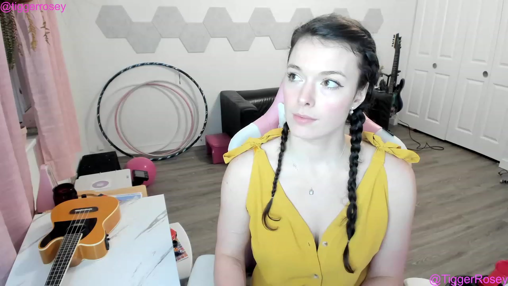 Gallery image thumbnail from TiggerRosey's myfreecams stream on, 03/04/2023, 03:51 image 14 of 20