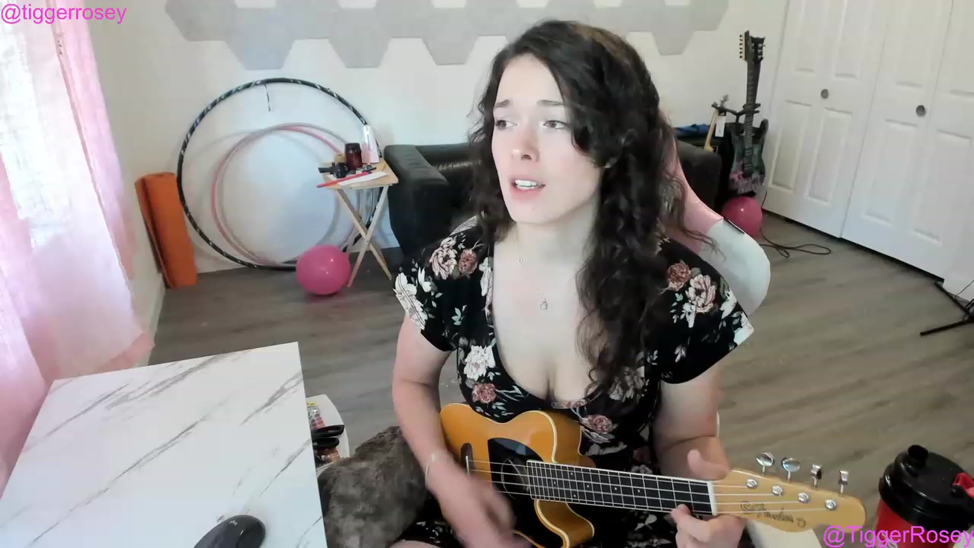 Gallery image thumbnail from TiggerRosey's myfreecams stream on, 03/23/2023, 24:16 image 1 of 20