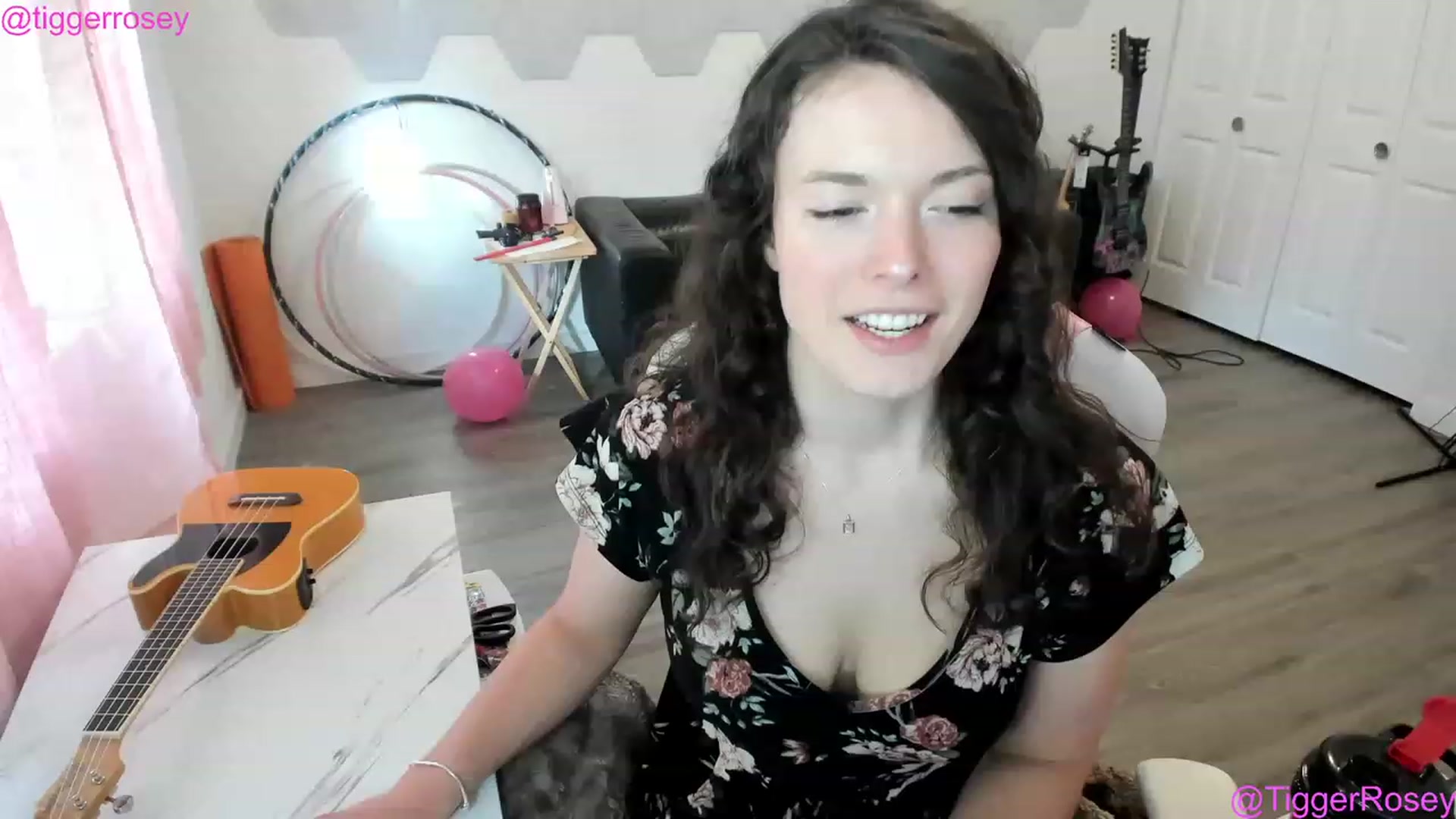 Gallery image thumbnail from TiggerRosey's myfreecams stream on, 03/23/2023, 24:16 image 16 of 20