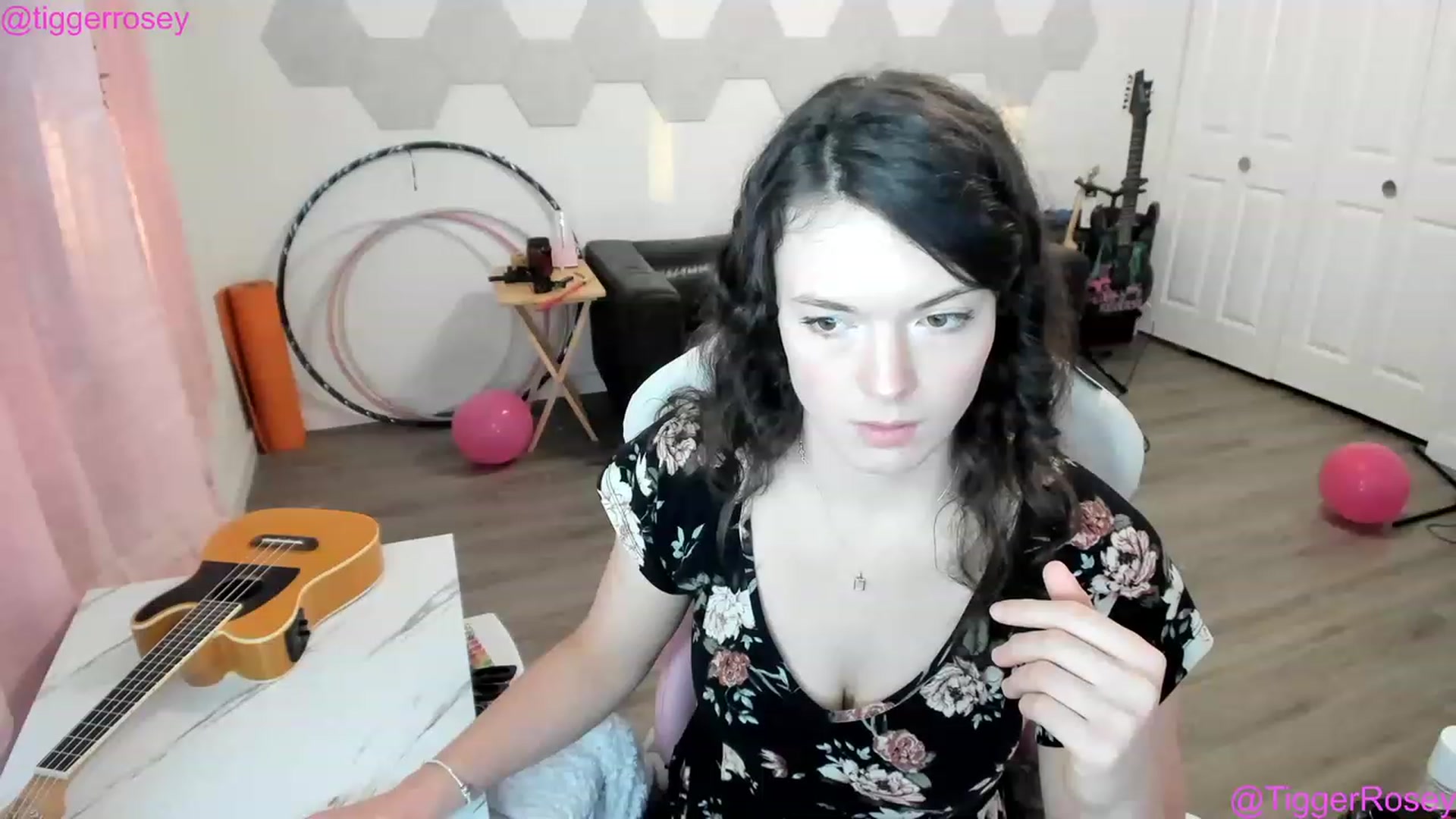 Gallery image thumbnail from TiggerRosey's myfreecams stream on, 03/23/2023, 02:34 image 17 of 20