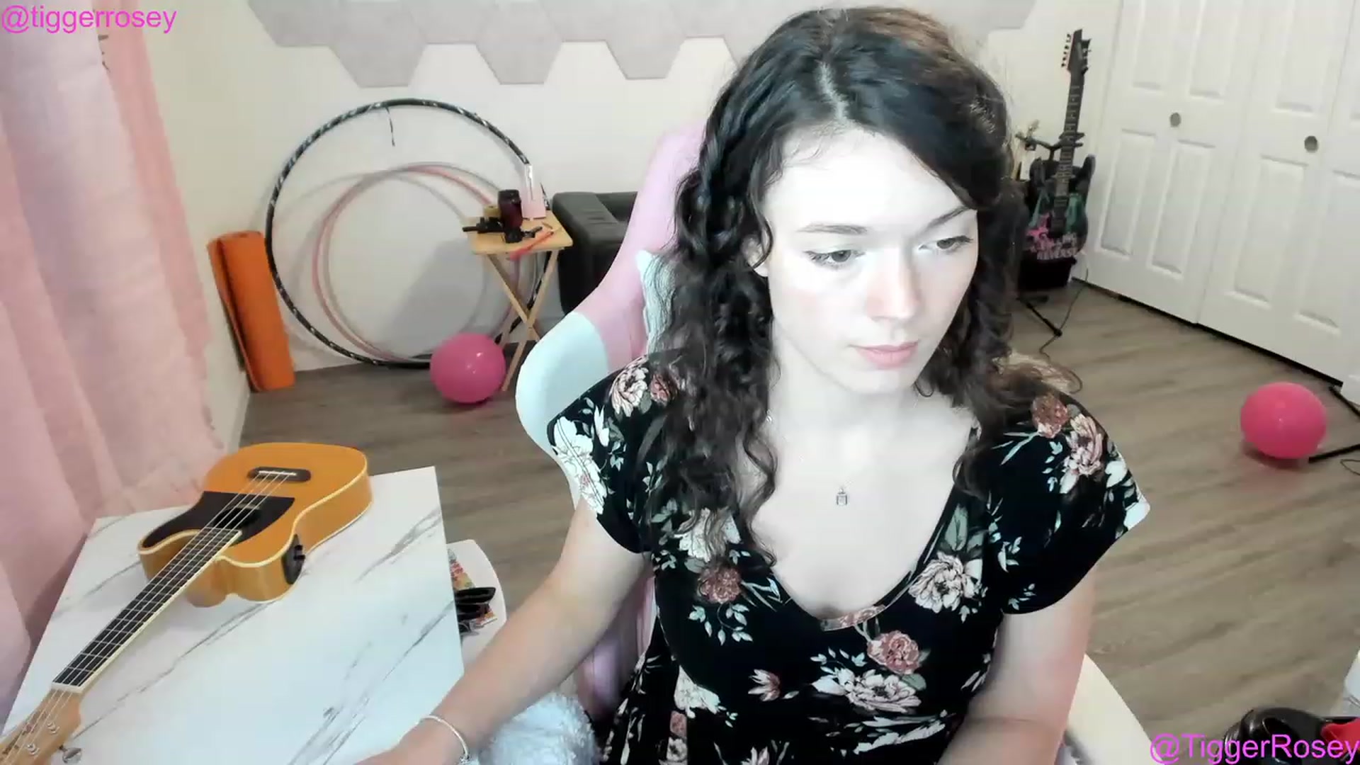 Gallery image thumbnail from TiggerRosey's myfreecams stream on, 03/23/2023, 02:34 image 19 of 20