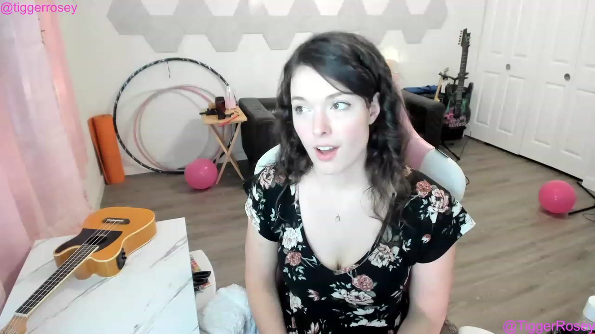 Gallery image thumbnail from TiggerRosey's myfreecams stream on, 03/23/2023, 02:34 image 15 of 20