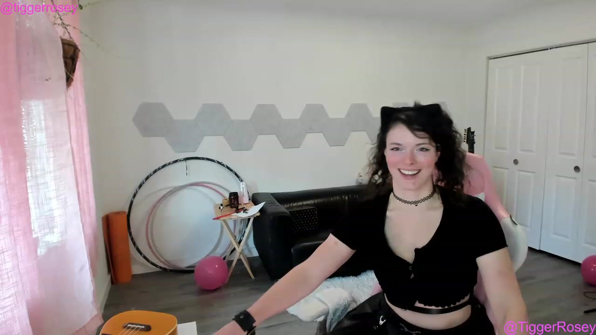 Gallery image thumbnail from TiggerRosey's myfreecams stream on, 03/24/2023, 23:30 image 9 of 20