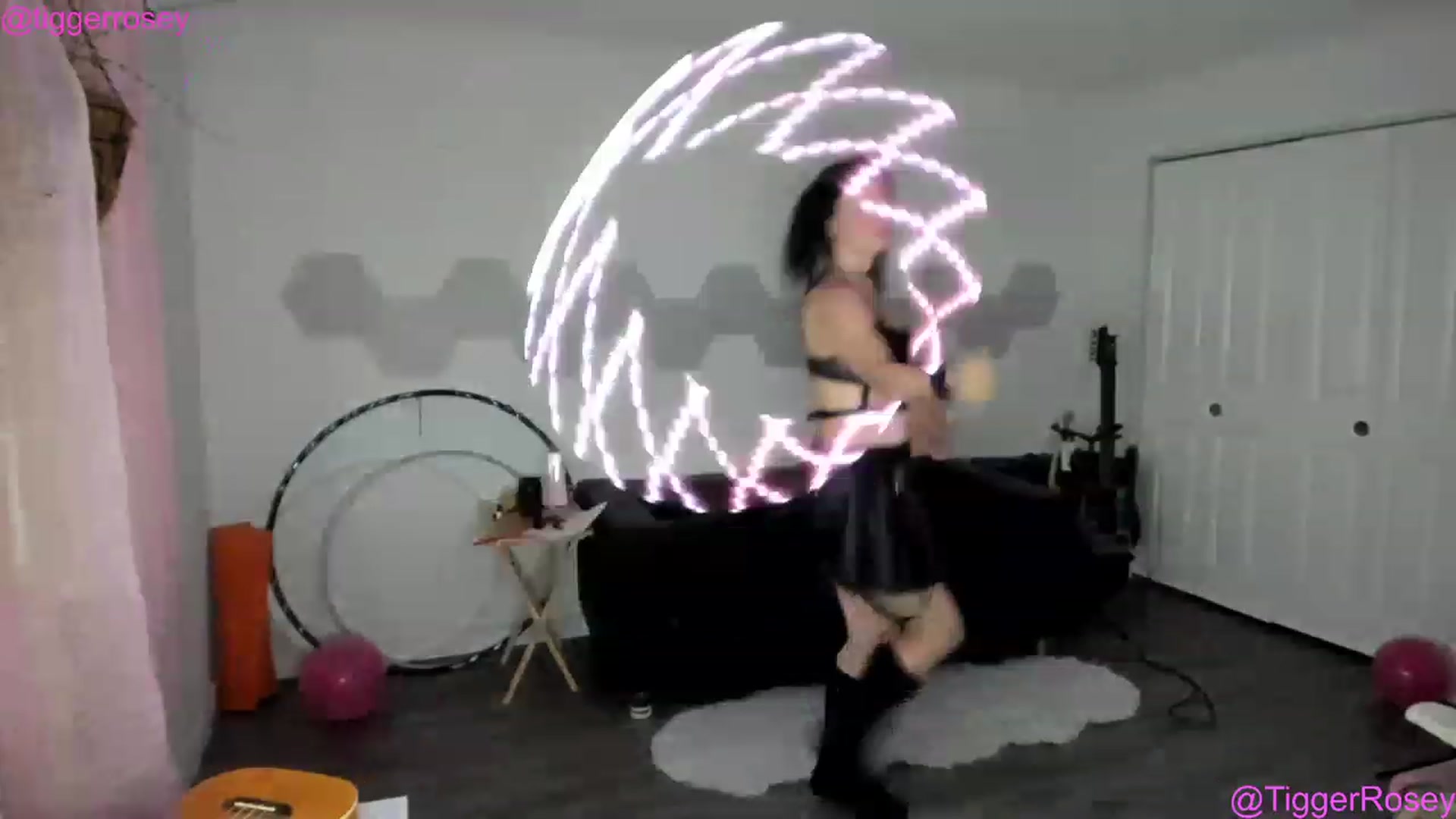 Gallery image thumbnail from TiggerRosey's myfreecams stream on, 03/25/2023, 02:19 image 17 of 20