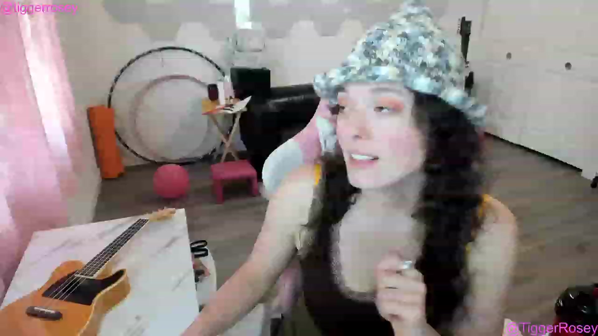 Gallery image thumbnail from TiggerRosey's myfreecams stream on, 03/30/2023, 01:48 image 18 of 20
