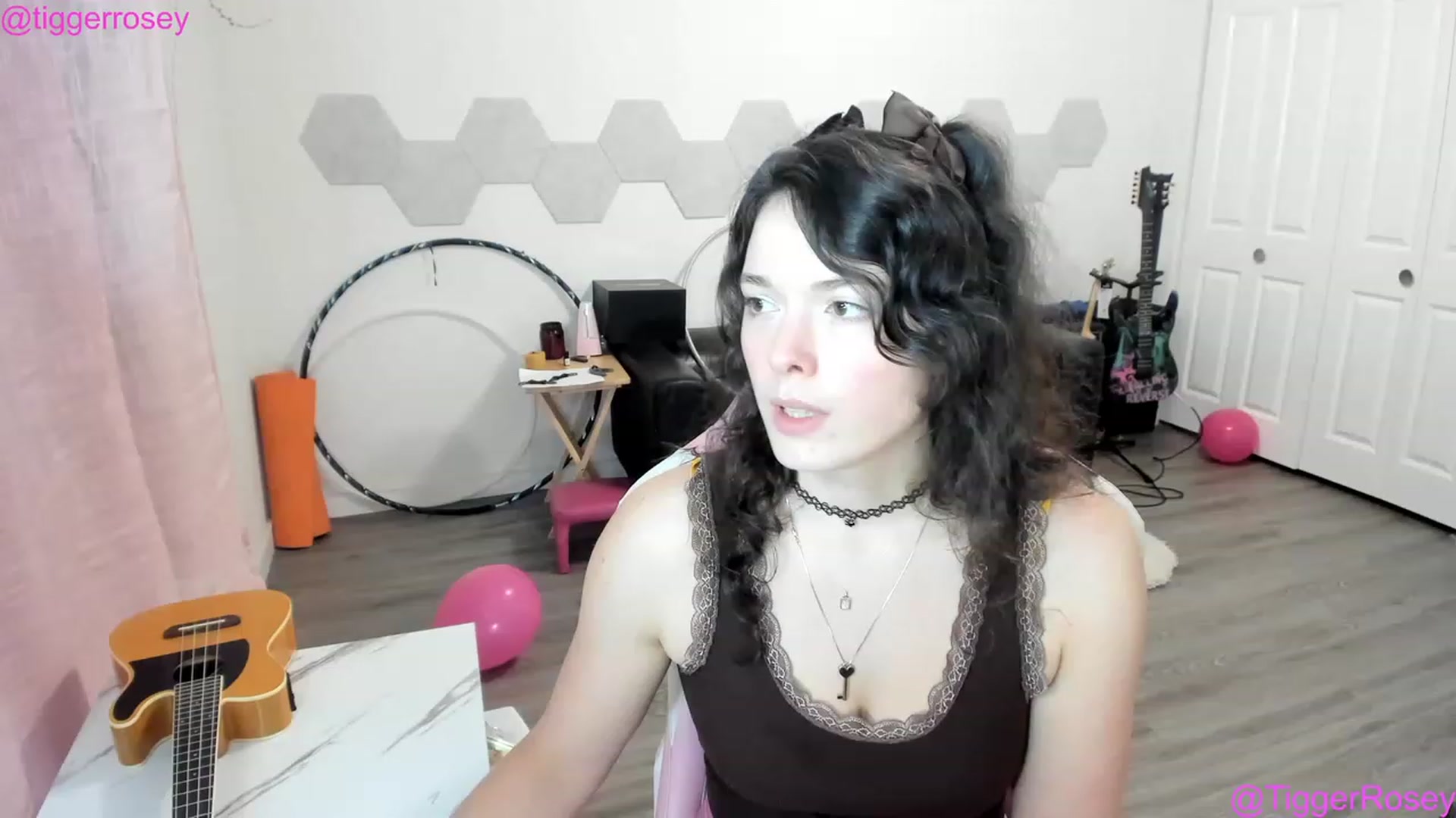 Gallery image thumbnail from TiggerRosey's myfreecams stream on, 04/05/2023, 05:58 image 2 of 20