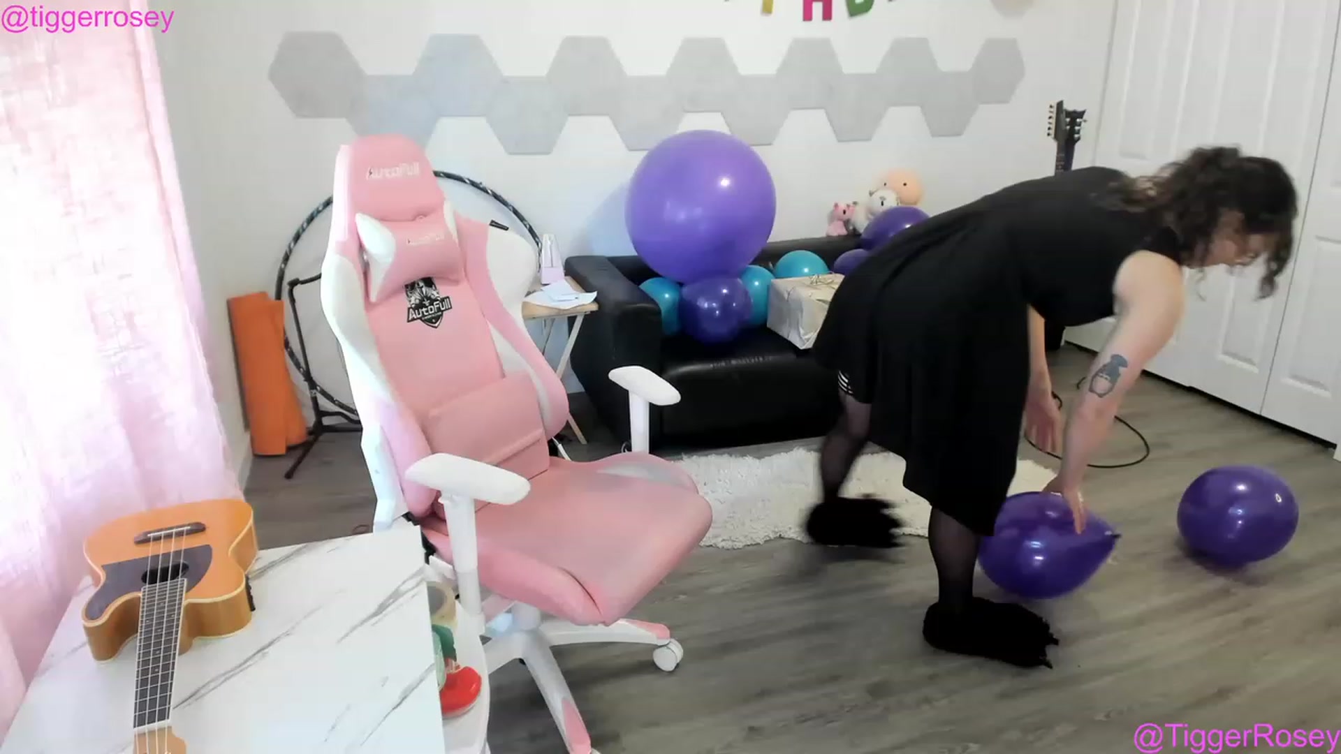 Gallery image thumbnail from TiggerRosey's myfreecams stream on, 04/12/2023, 21:26 image 11 of 20