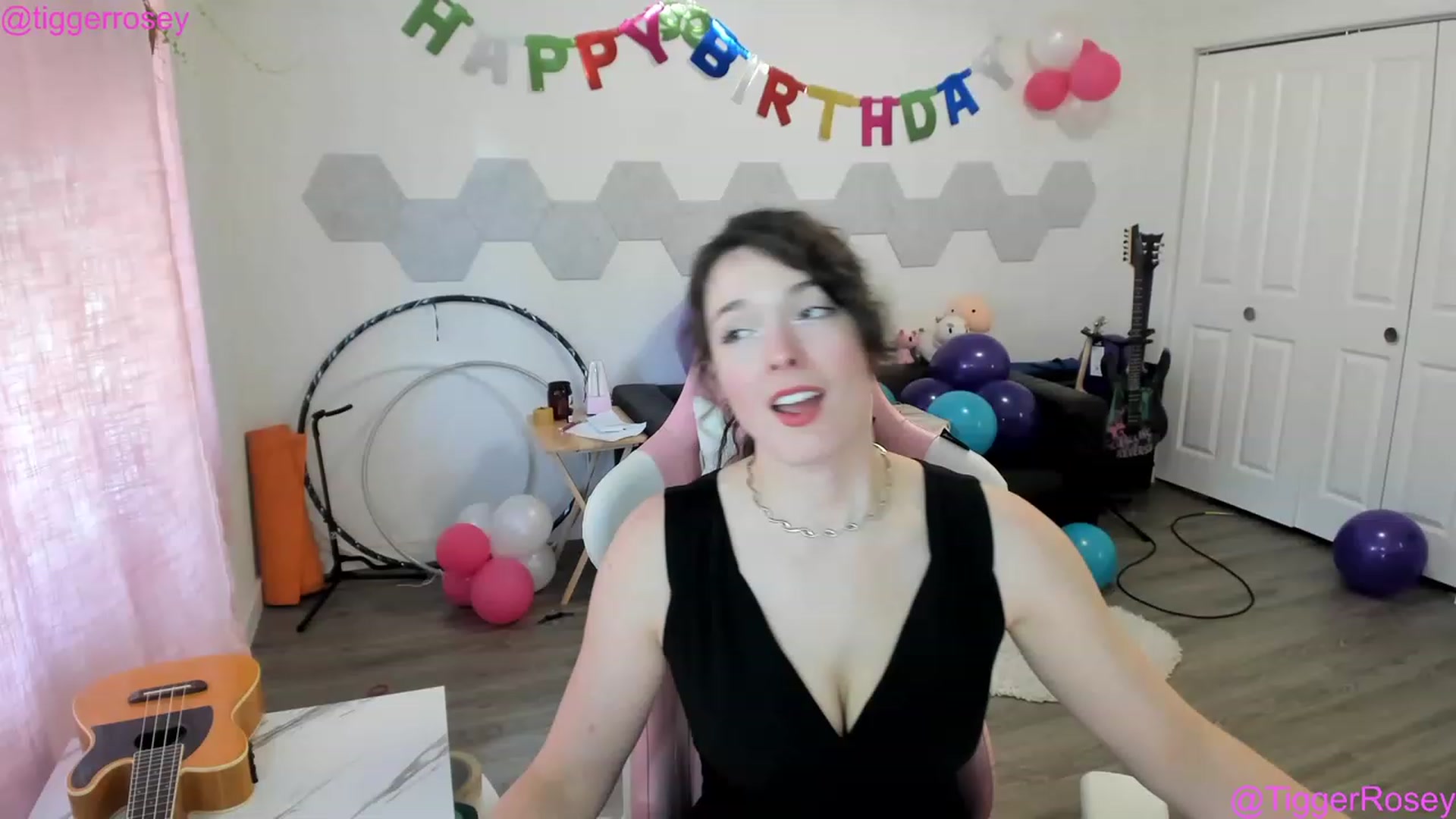 Gallery image thumbnail from TiggerRosey's myfreecams stream on, 04/12/2023, 21:26 image 19 of 20