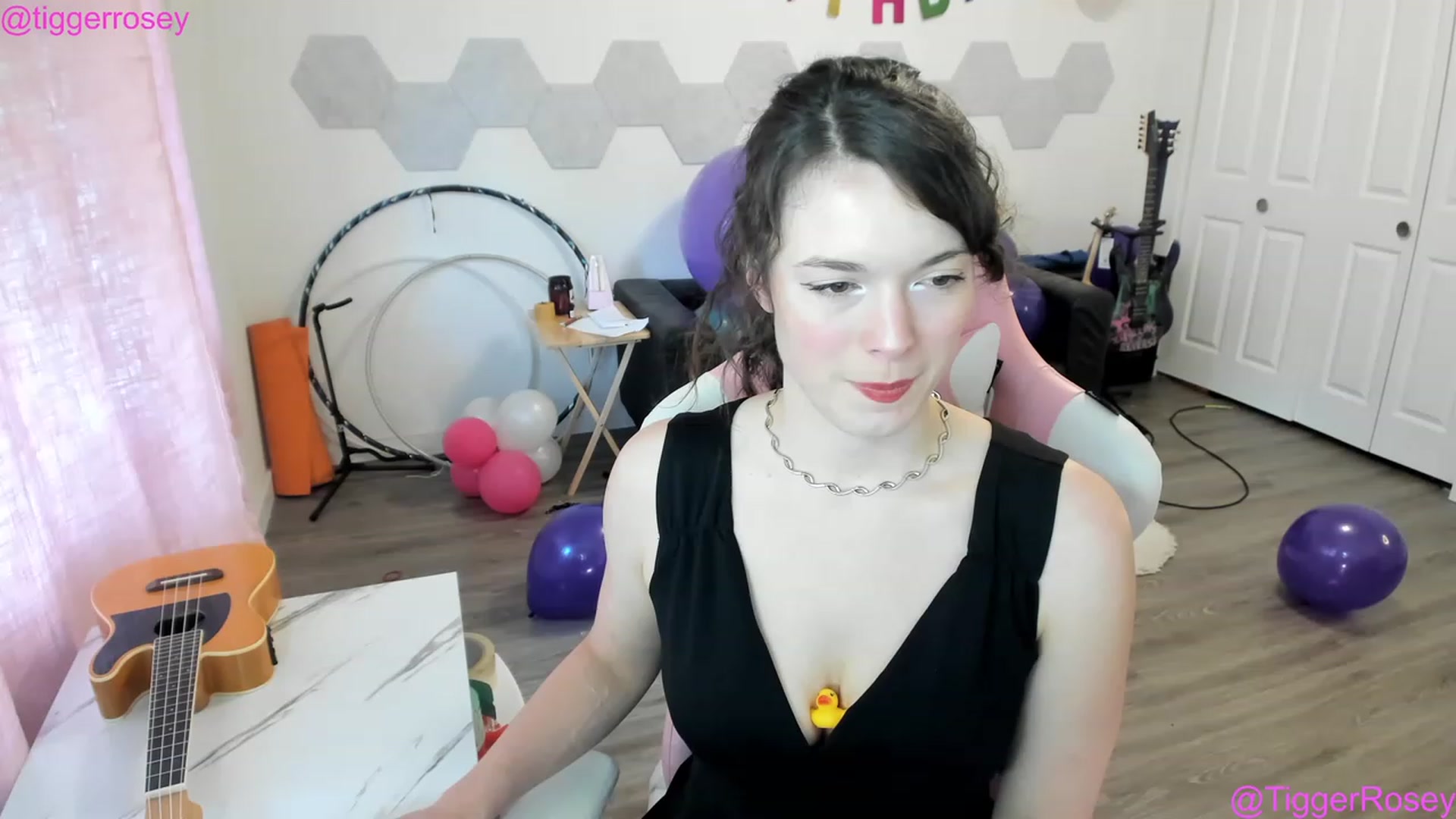 Gallery image thumbnail from TiggerRosey's myfreecams stream on, 04/12/2023, 21:26 image 3 of 20