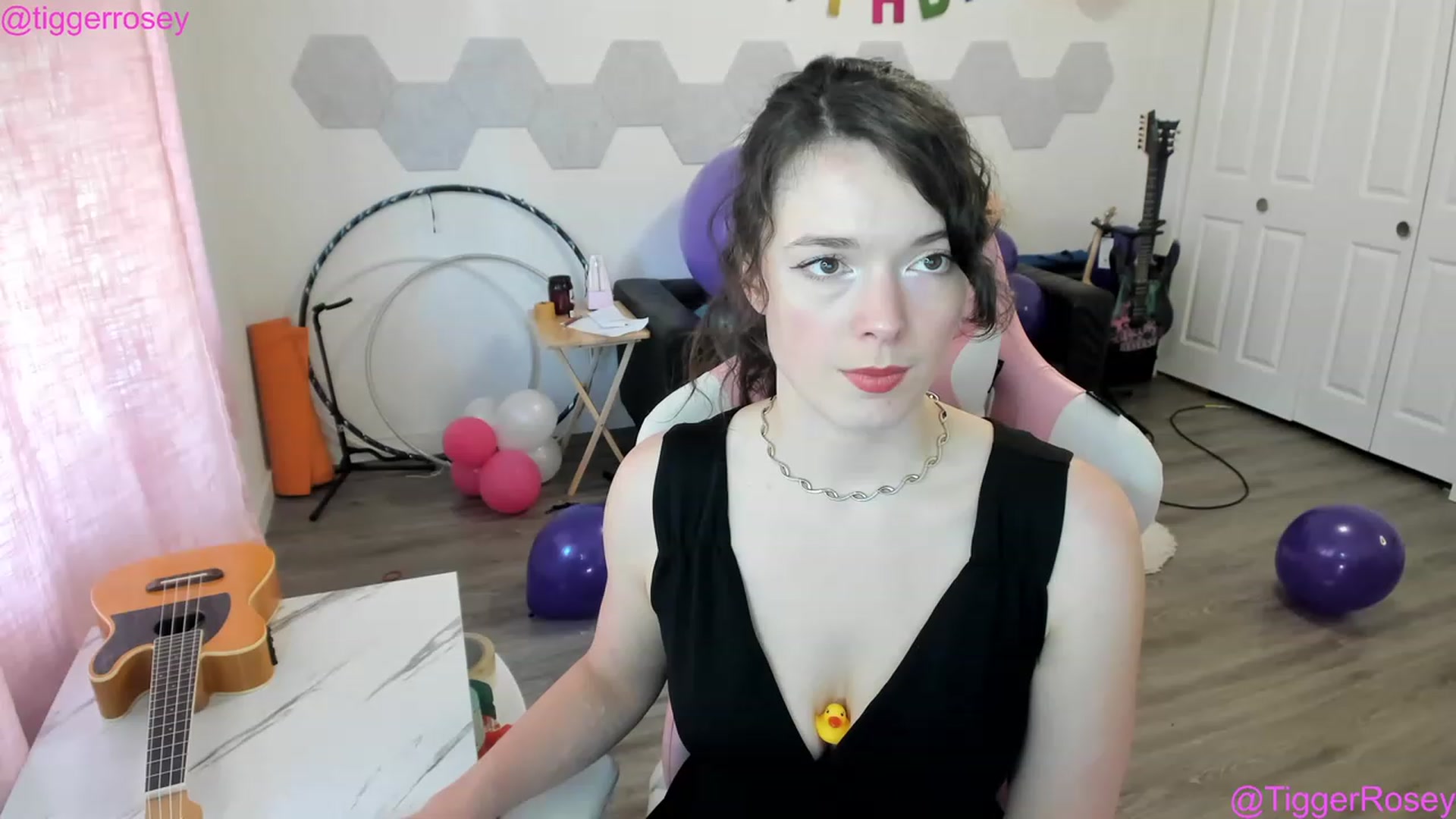 Gallery image thumbnail from TiggerRosey's myfreecams stream on, 04/12/2023, 21:26 image 4 of 20