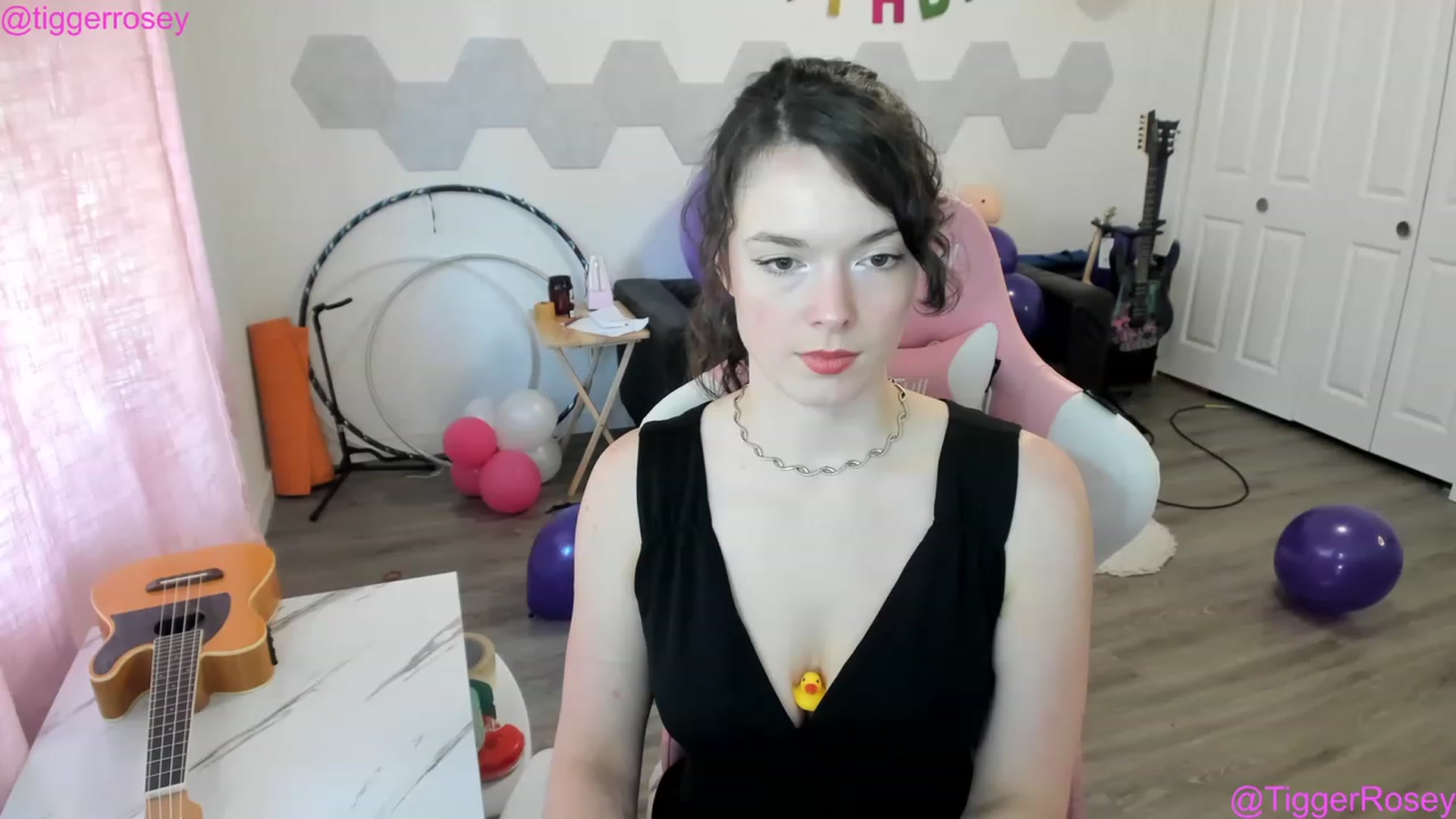 Gallery image thumbnail from TiggerRosey's myfreecams stream on, 04/12/2023, 21:26 image 7 of 20