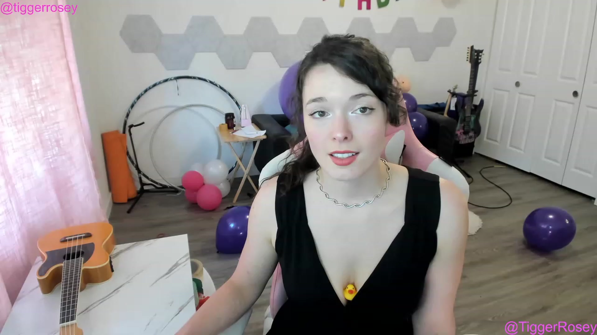 Gallery image thumbnail from TiggerRosey's myfreecams stream on, 04/12/2023, 21:26 image 9 of 20