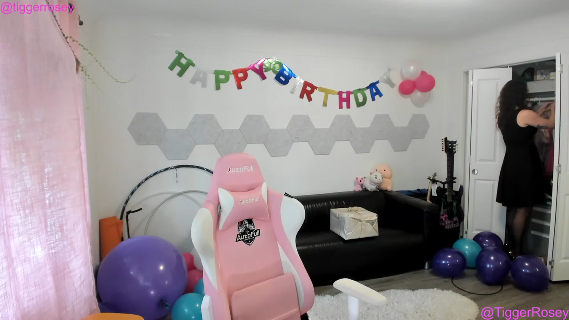 Gallery image thumbnail from TiggerRosey's myfreecams stream on, 04/12/2023, 23:33 image 19 of 20
