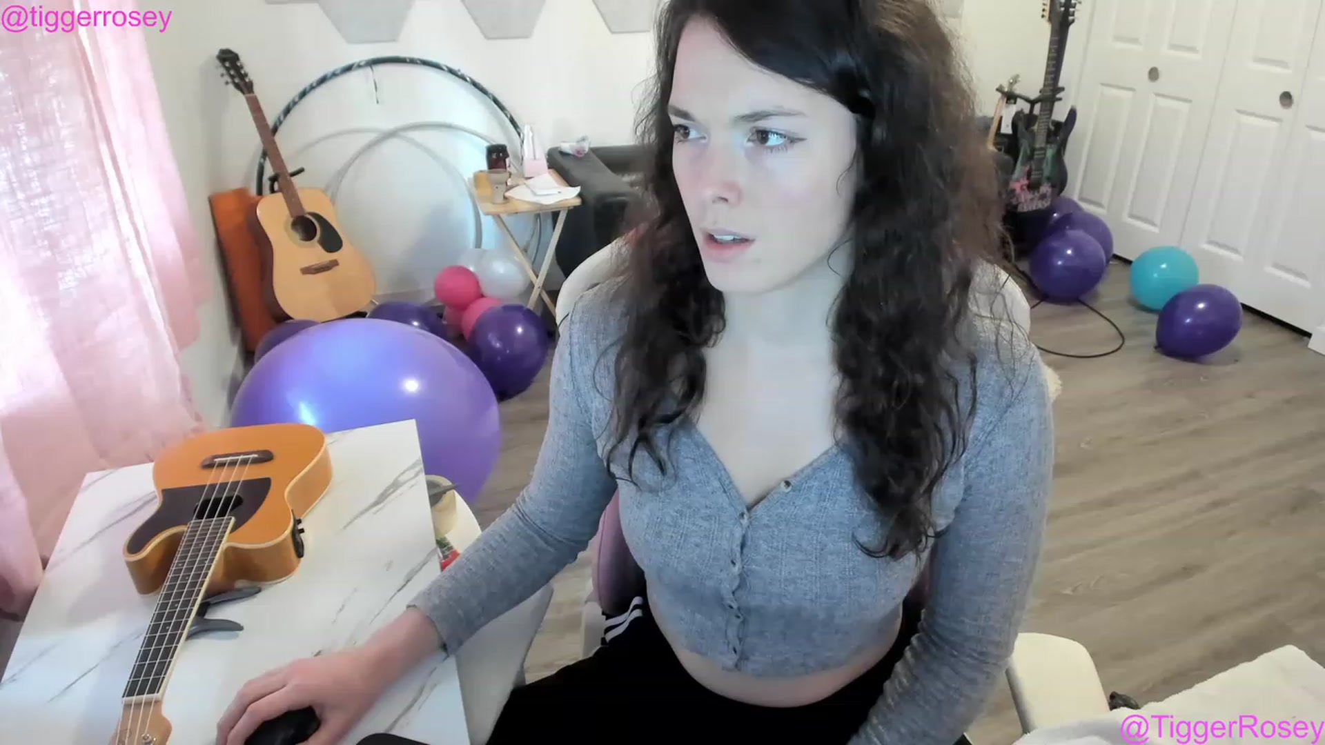 Gallery image thumbnail from TiggerRosey's myfreecams stream on, 04/14/2023, 24:58 image 10 of 20