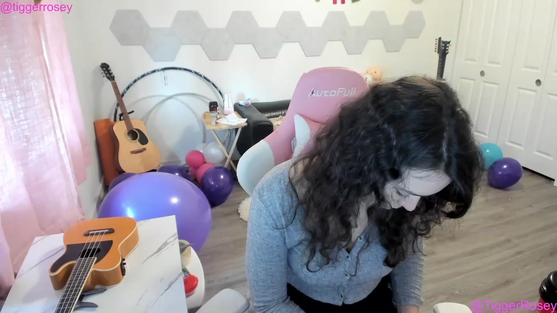 Gallery image thumbnail from TiggerRosey's myfreecams stream on, 04/14/2023, 24:58 image 16 of 20