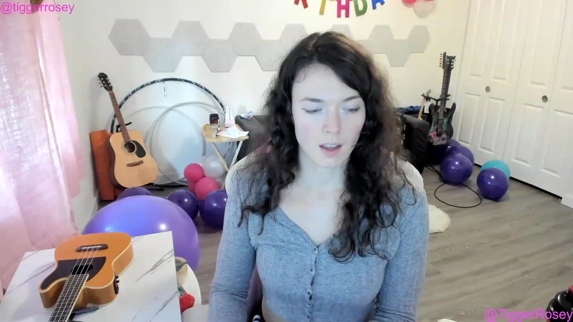 Gallery image thumbnail from TiggerRosey's myfreecams stream on, 04/14/2023, 24:58 image 19 of 20