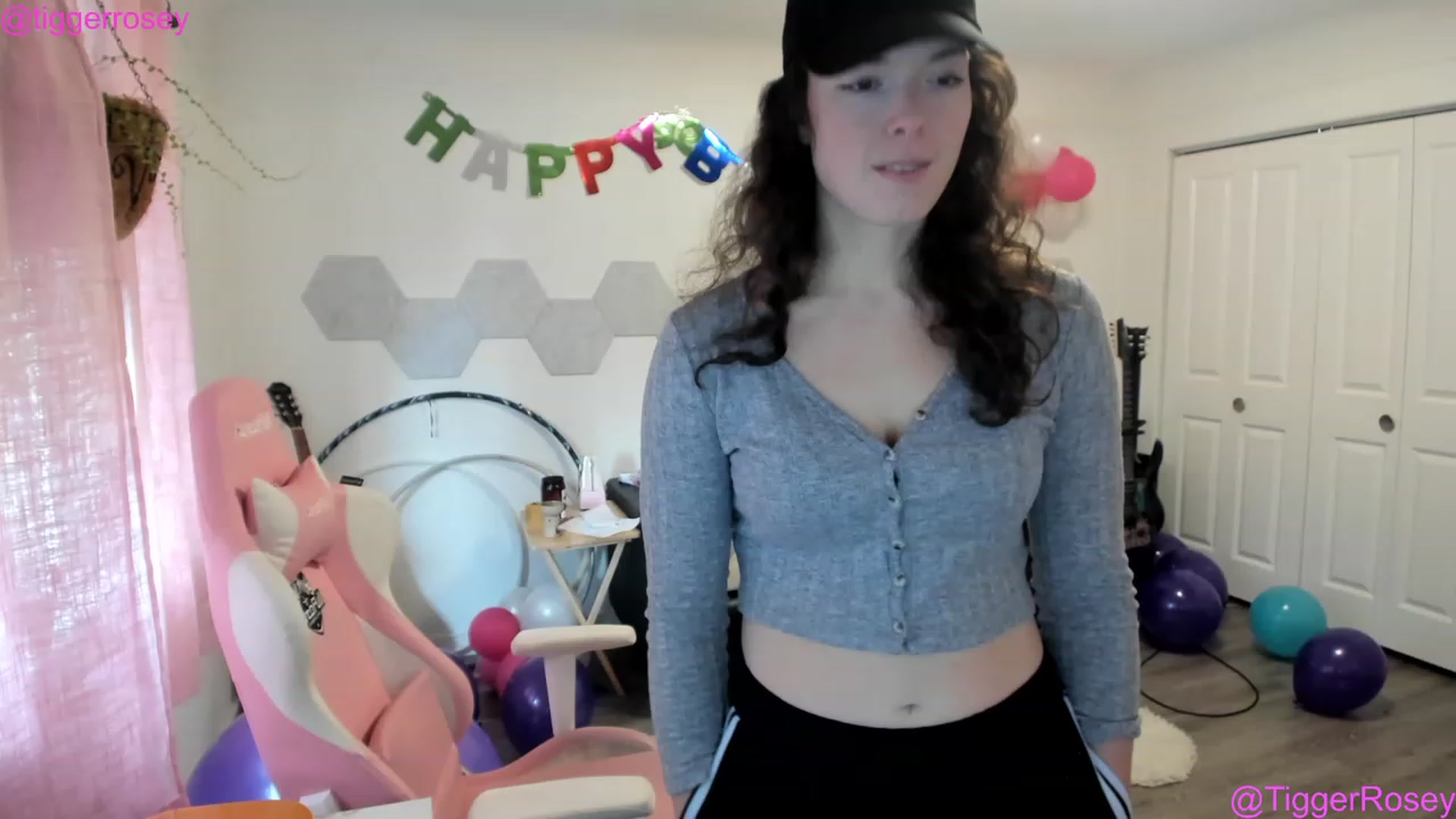 Gallery image thumbnail from TiggerRosey's myfreecams stream on, 04/14/2023, 24:58 image 3 of 20