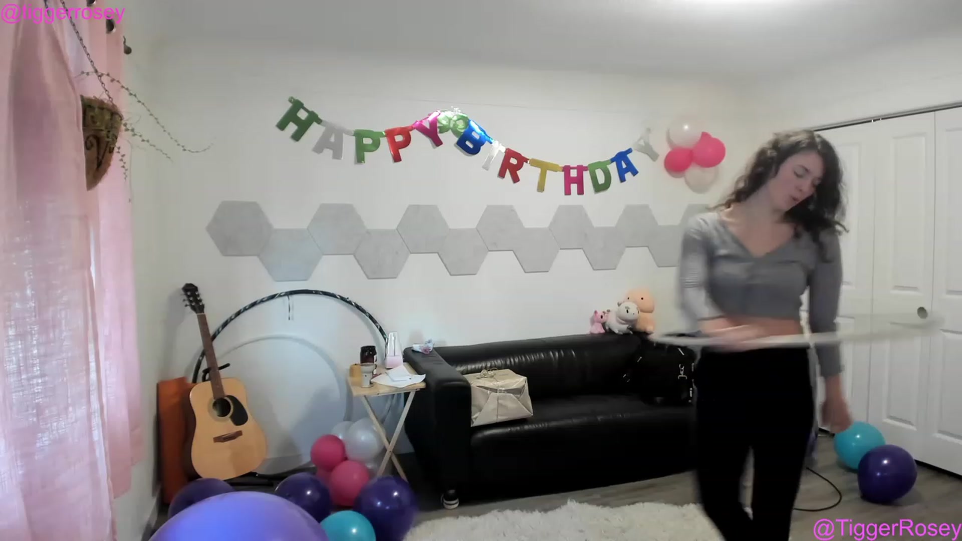 Gallery image thumbnail from TiggerRosey's myfreecams stream on, 04/14/2023, 24:58 image 17 of 20