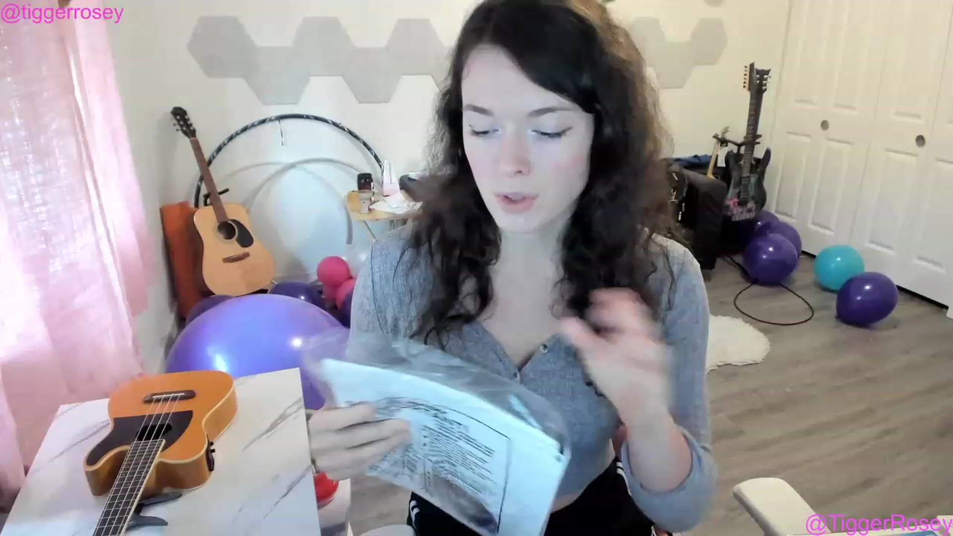 Gallery image thumbnail from TiggerRosey's myfreecams stream on, 04/14/2023, 24:58 image 12 of 20
