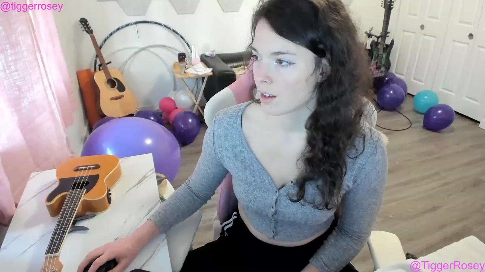 Gallery image thumbnail from TiggerRosey's myfreecams stream on, 04/14/2023, 24:58 image 9 of 20