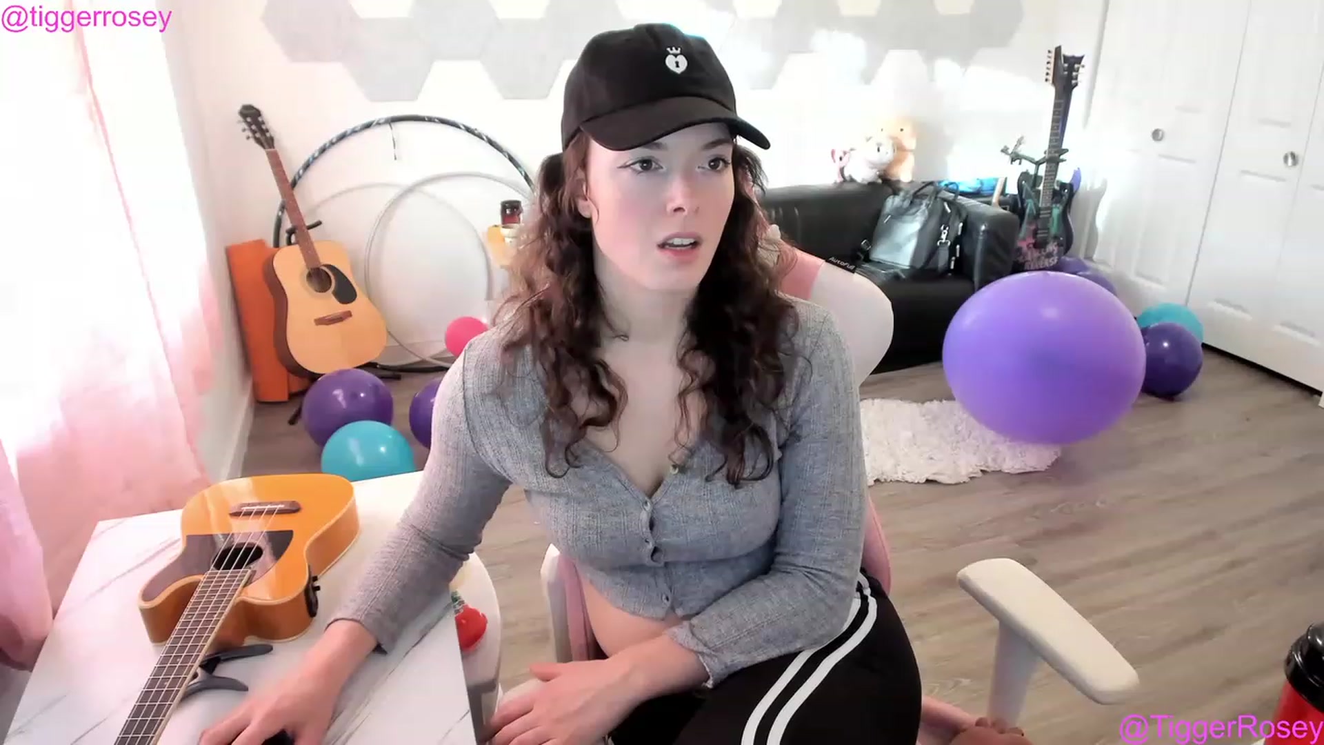 Gallery image thumbnail from TiggerRosey's myfreecams stream on, 04/14/2023, 02:10 image 11 of 20