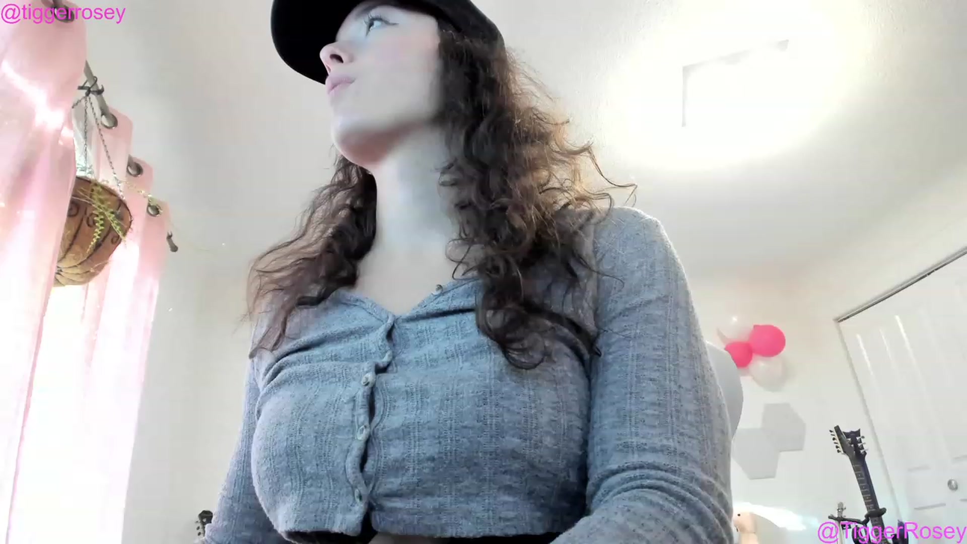 Gallery image thumbnail from TiggerRosey's myfreecams stream on, 04/14/2023, 02:10 image 1 of 20