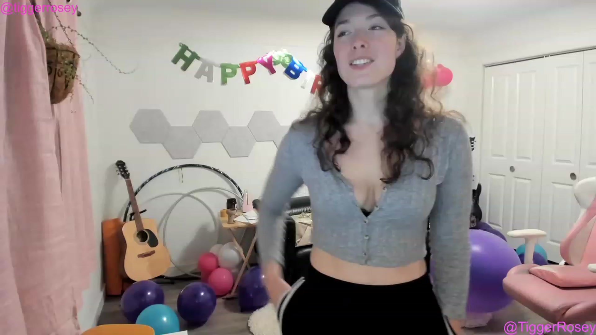 Gallery image thumbnail from TiggerRosey's myfreecams stream on, 04/14/2023, 03:18 image 19 of 20