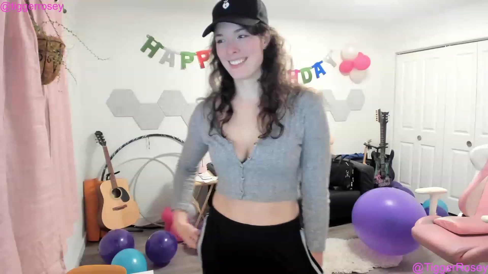 Gallery image thumbnail from TiggerRosey's myfreecams stream on, 04/14/2023, 03:18 image 20 of 20