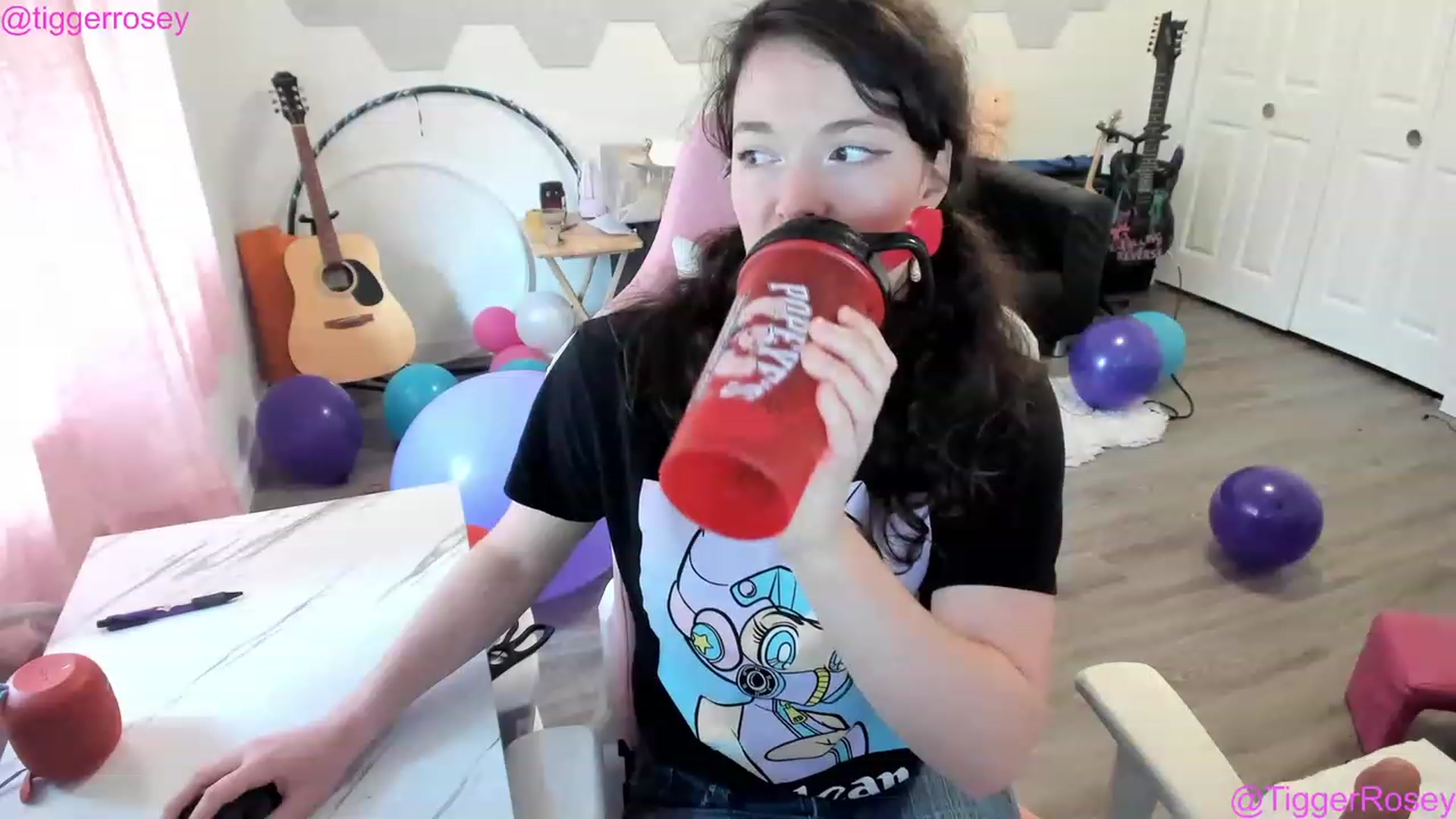 Gallery image thumbnail from TiggerRosey's myfreecams stream on, 04/19/2023, 03:08 image 2 of 20