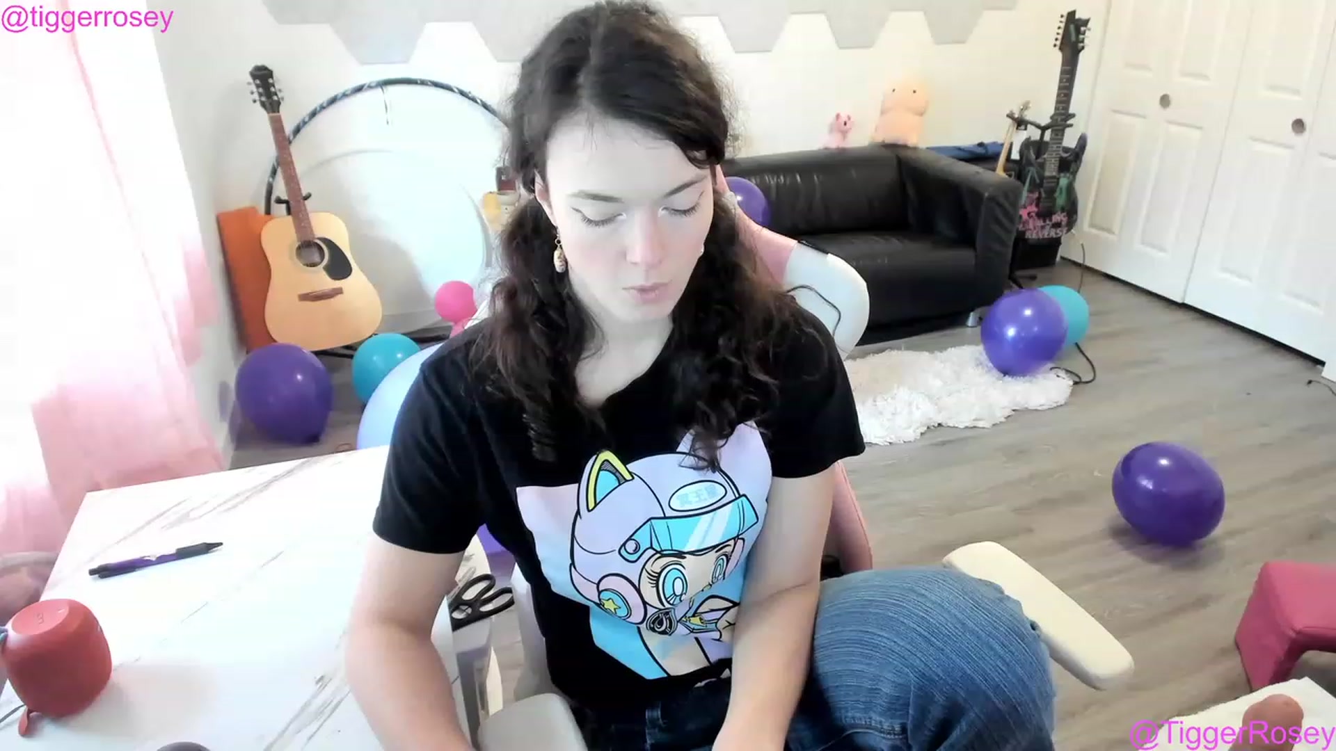 Gallery image thumbnail from TiggerRosey's myfreecams stream on, 04/19/2023, 03:08 image 1 of 20