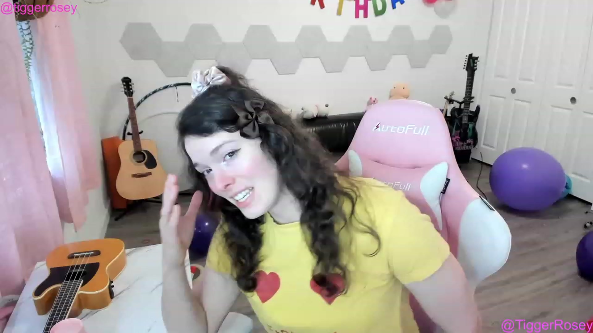 Gallery image thumbnail from TiggerRosey's myfreecams stream on, 04/21/2023, 24:10 image 18 of 20