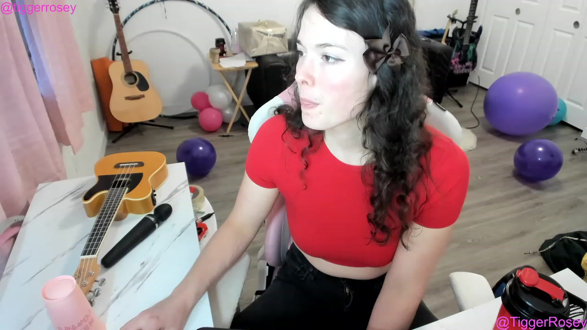 Gallery image thumbnail from TiggerRosey's myfreecams stream on, 04/21/2023, 03:43 image 10 of 20
