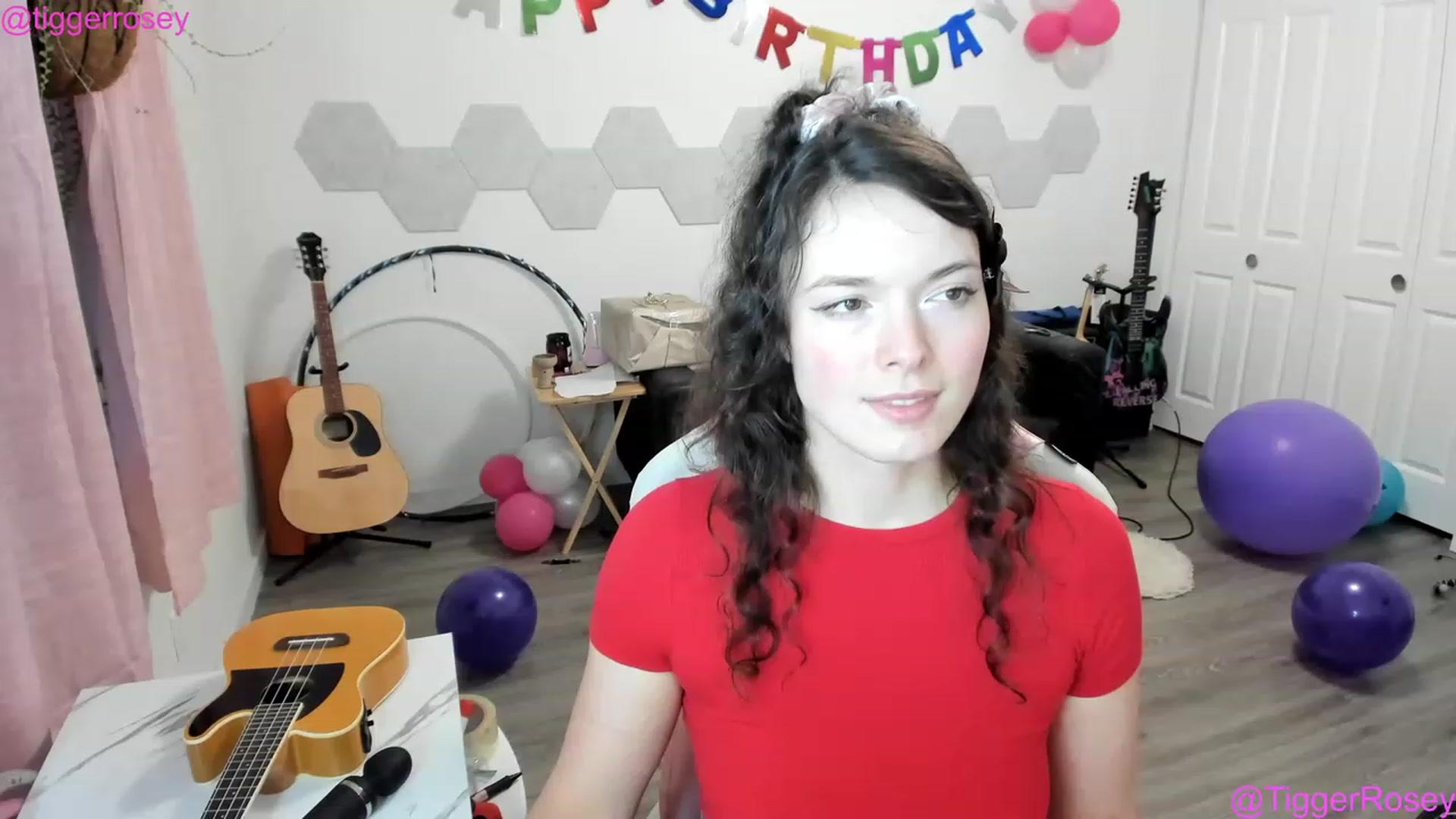 Gallery image thumbnail from TiggerRosey's myfreecams stream on, 04/21/2023, 03:43 image 16 of 20