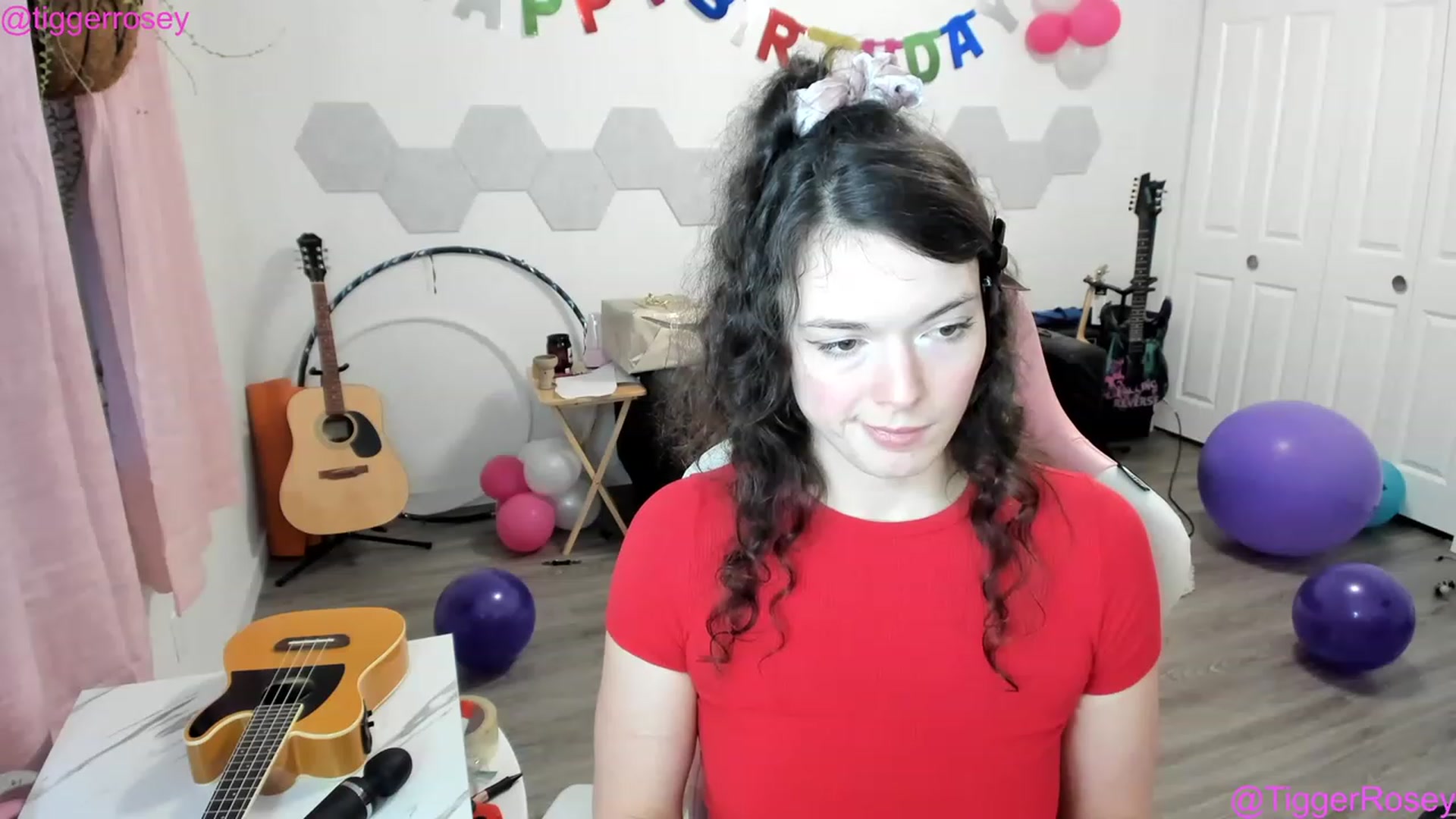 Gallery image thumbnail from TiggerRosey's myfreecams stream on, 04/21/2023, 03:43 image 15 of 20