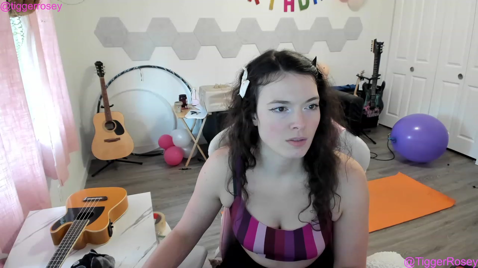 Gallery image thumbnail from TiggerRosey's myfreecams stream on, 04/22/2023, 24:42 image 17 of 20