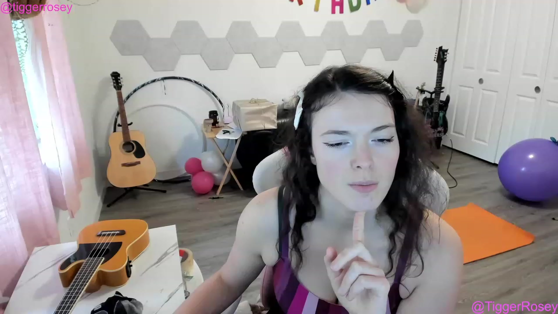Gallery image thumbnail from TiggerRosey's myfreecams stream on, 04/22/2023, 24:42 image 7 of 20