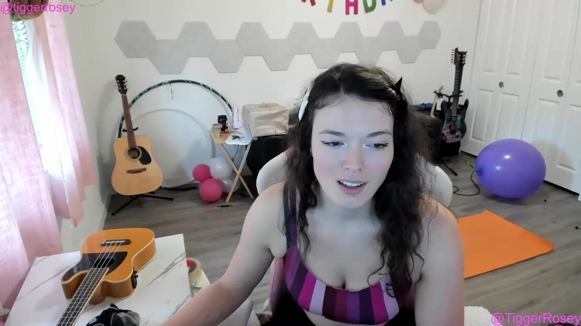 Gallery image thumbnail from TiggerRosey's myfreecams stream on, 04/22/2023, 24:42 image 15 of 20