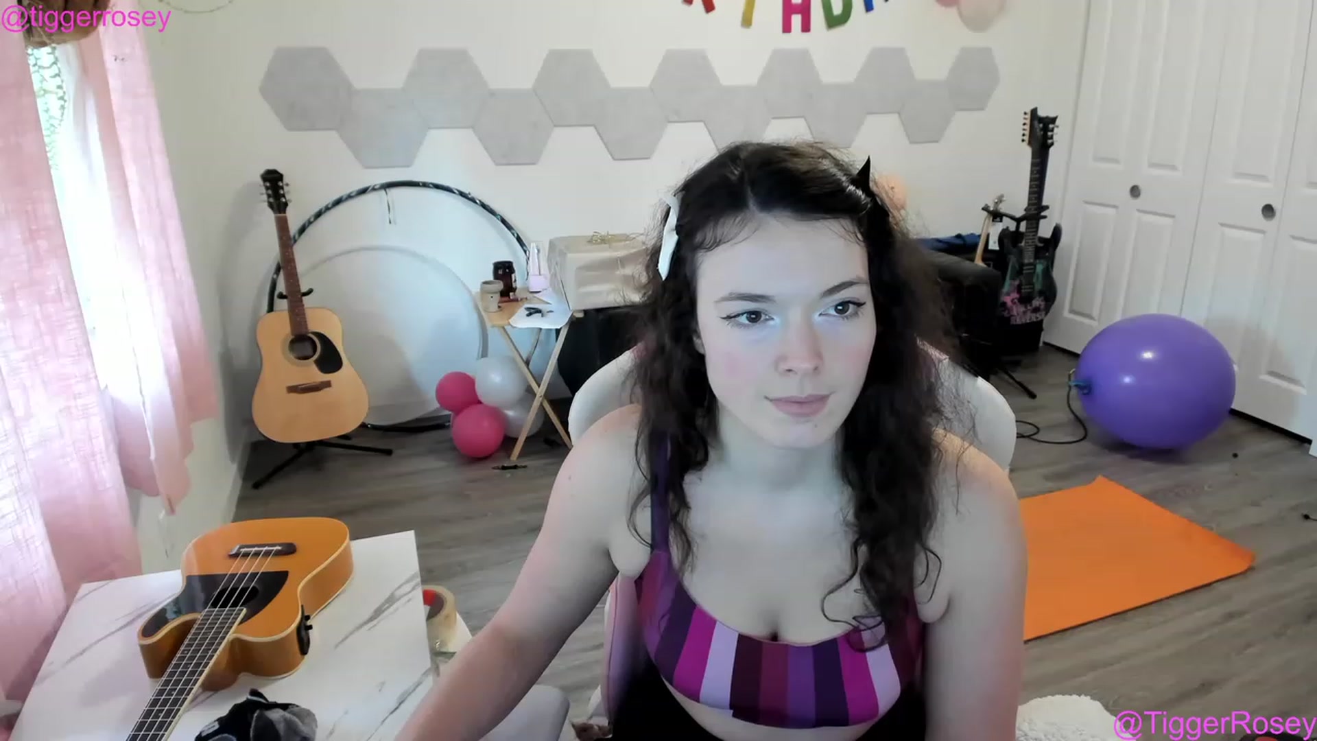 Gallery image thumbnail from TiggerRosey's myfreecams stream on, 04/22/2023, 24:42 image 18 of 20