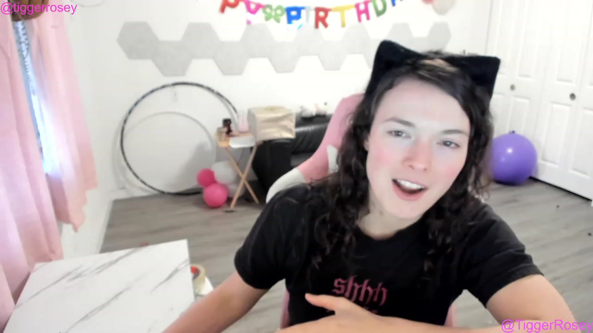 Gallery image thumbnail from TiggerRosey's myfreecams stream on, 04/25/2023, 04:05 image 10 of 20