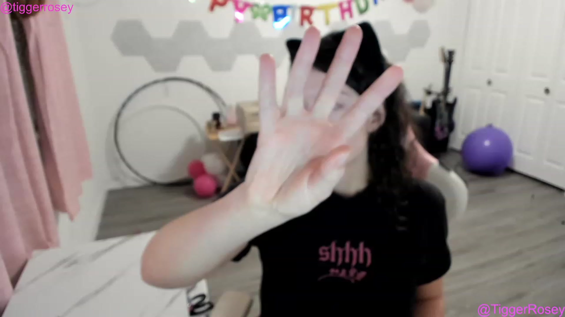 Gallery image thumbnail from TiggerRosey's myfreecams stream on, 04/25/2023, 06:21 image 6 of 20