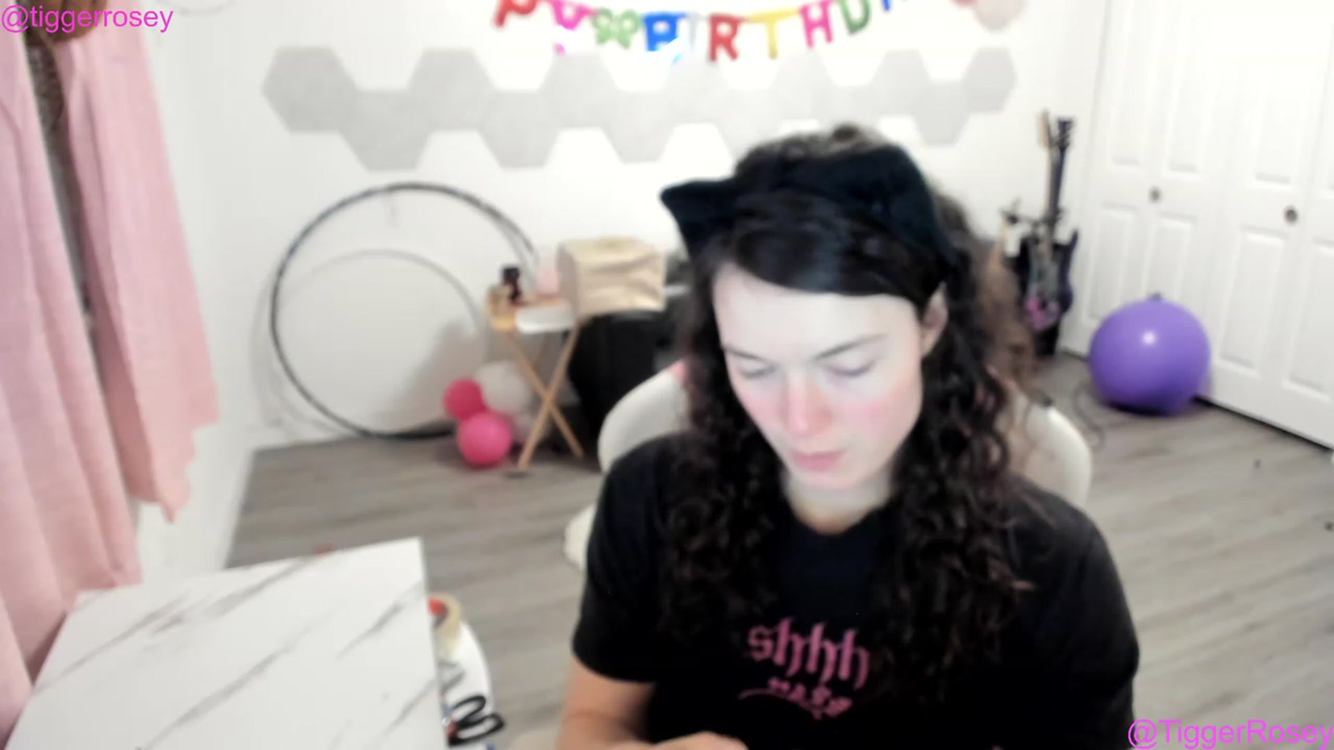 Gallery image thumbnail from TiggerRosey's myfreecams stream on, 04/25/2023, 06:21 image 16 of 20