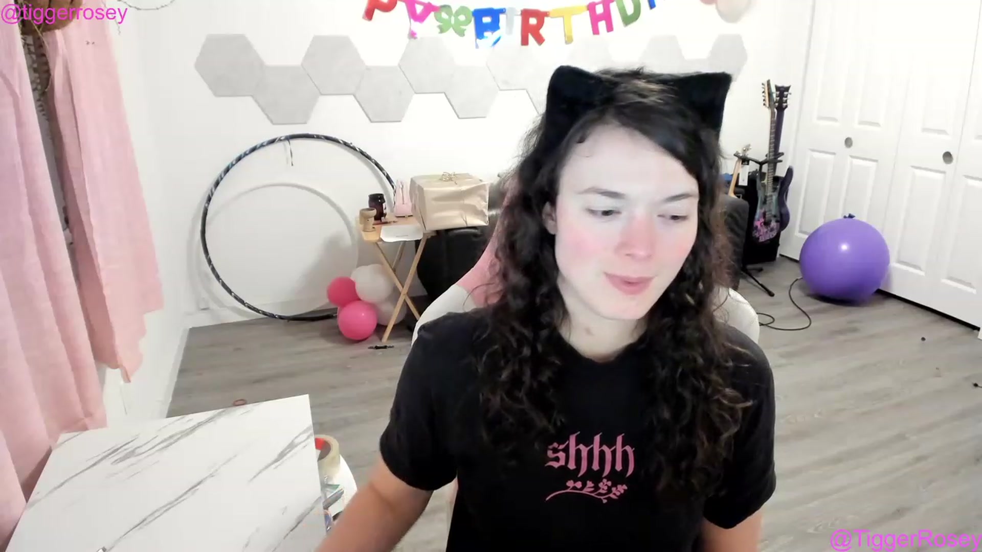 Gallery image thumbnail from TiggerRosey's myfreecams stream on, 04/25/2023, 06:21 image 19 of 20