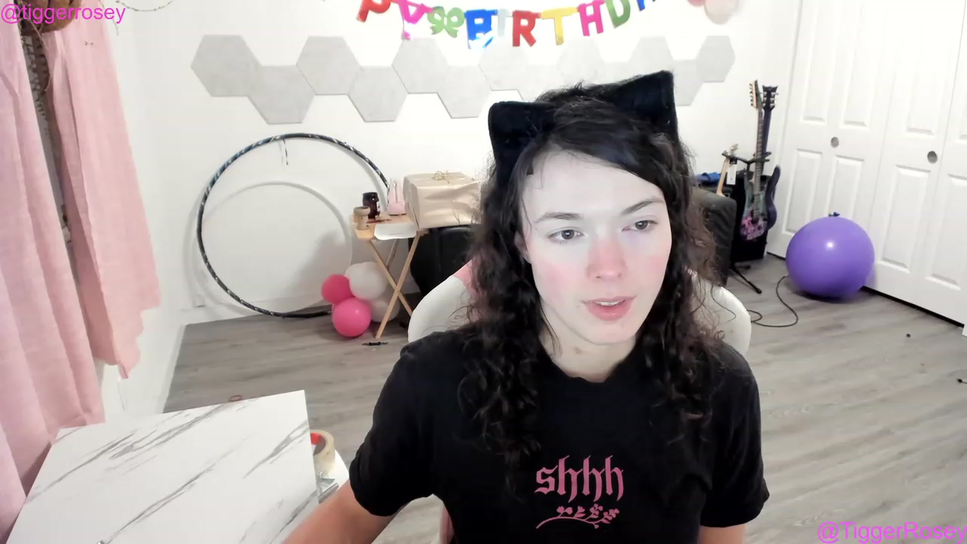 Gallery image thumbnail from TiggerRosey's myfreecams stream on, 04/25/2023, 06:21 image 1 of 20