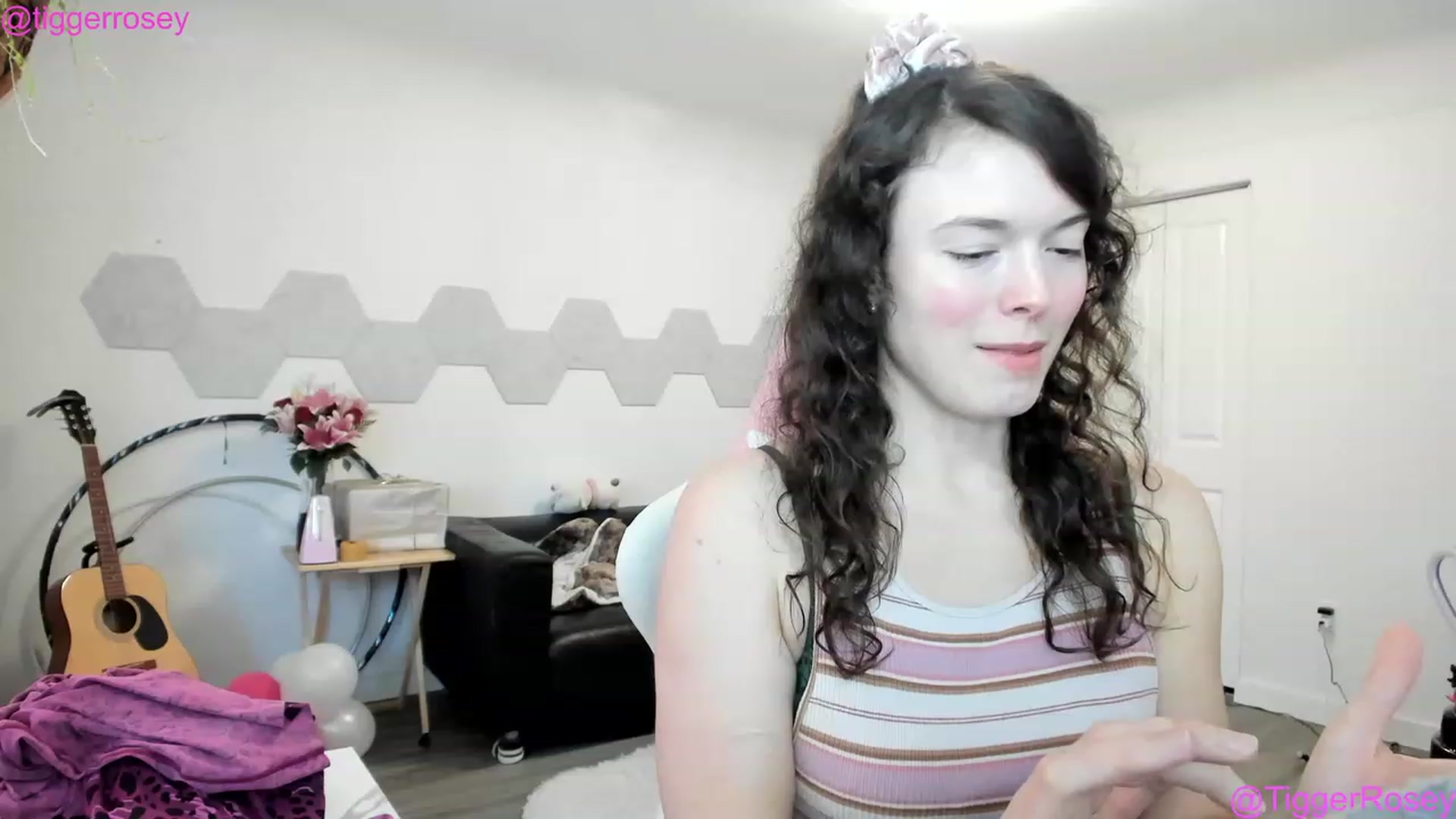 Gallery image thumbnail from TiggerRosey's myfreecams stream on, 04/28/2023, 21:02 image 18 of 20