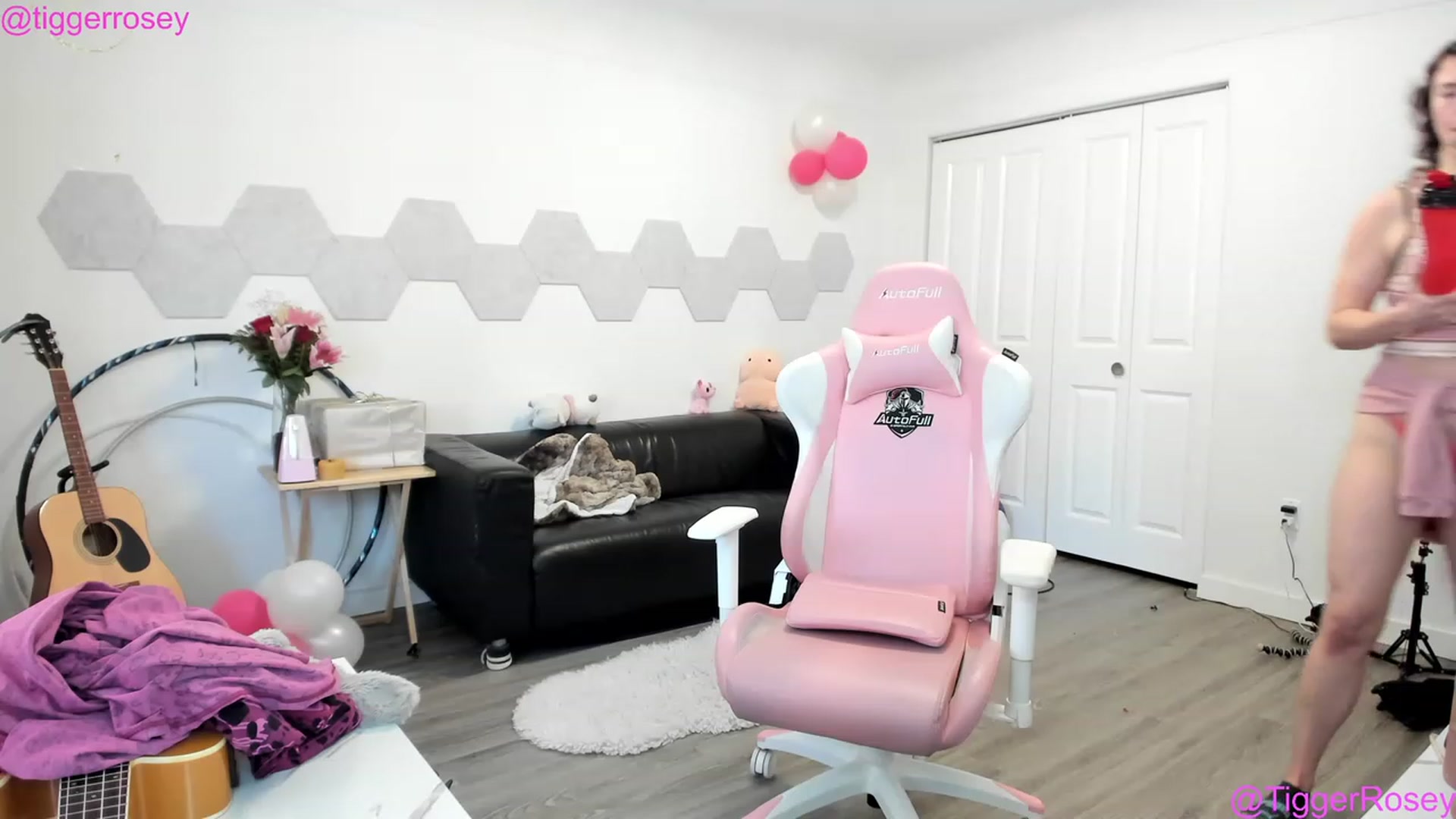 Gallery image thumbnail from TiggerRosey's myfreecams stream on, 04/28/2023, 21:02 image 12 of 20