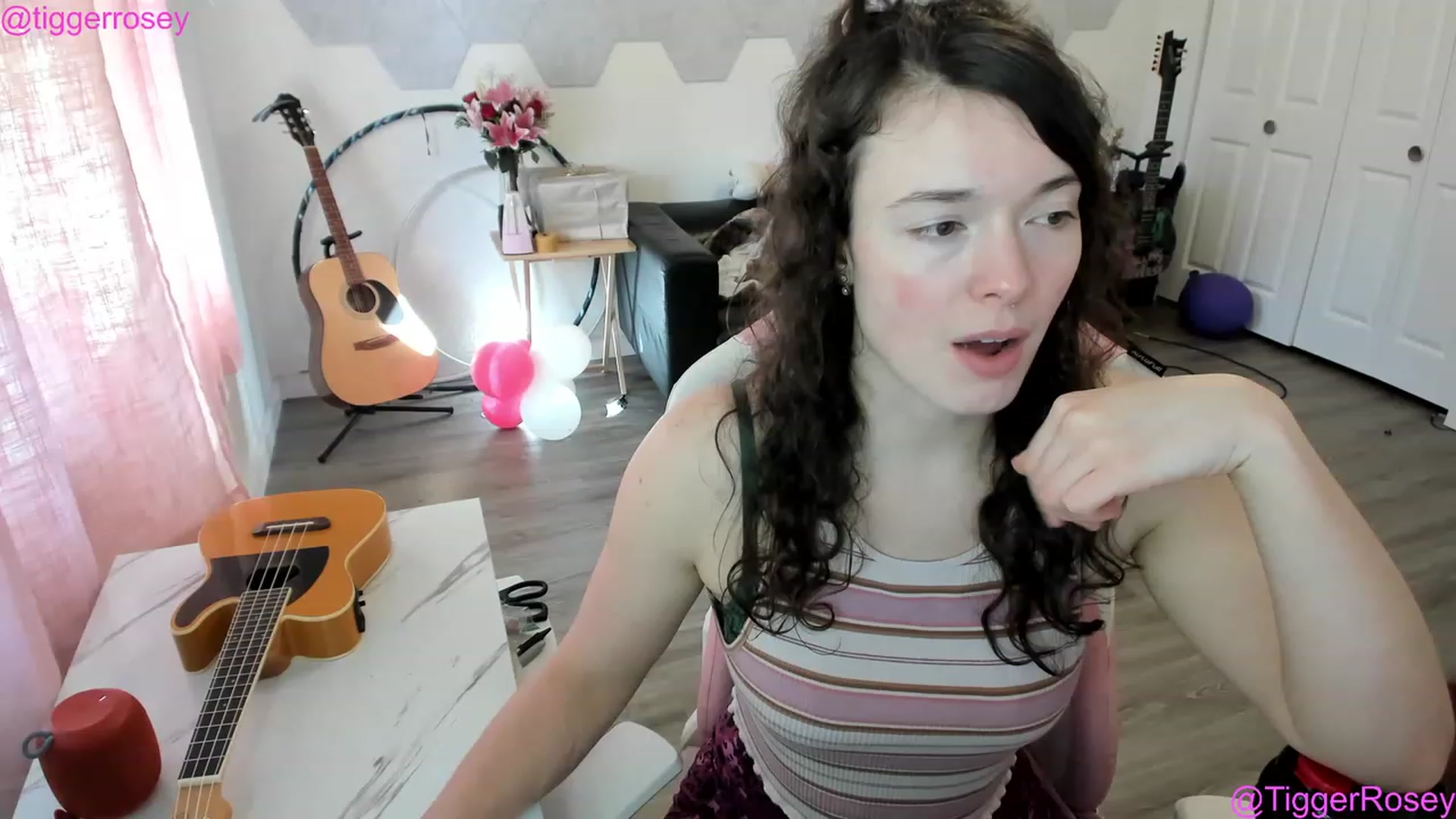 Gallery image thumbnail from TiggerRosey's myfreecams stream on, 04/29/2023, 24:02 image 7 of 20
